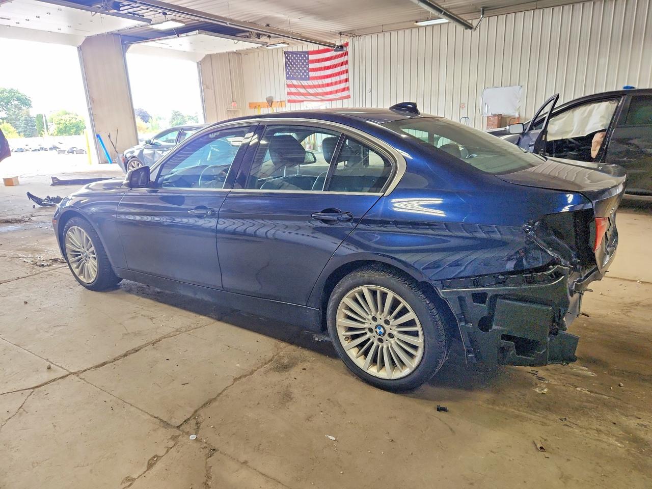 2015 Bmw 335 Xi Синий vin: WBA3B9G51FNR99184