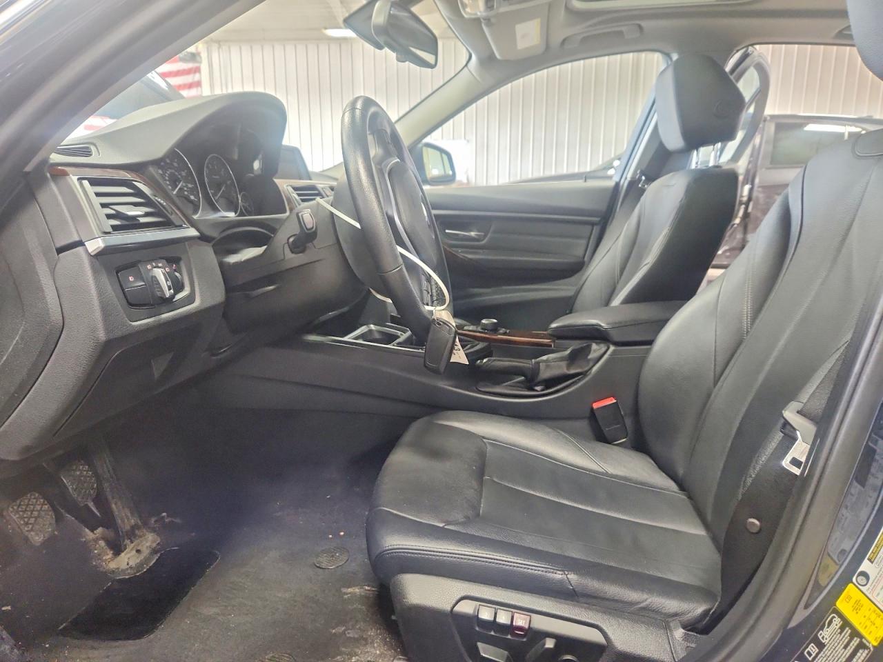 2015 Bmw 335 Xi Синий vin: WBA3B9G51FNR99184