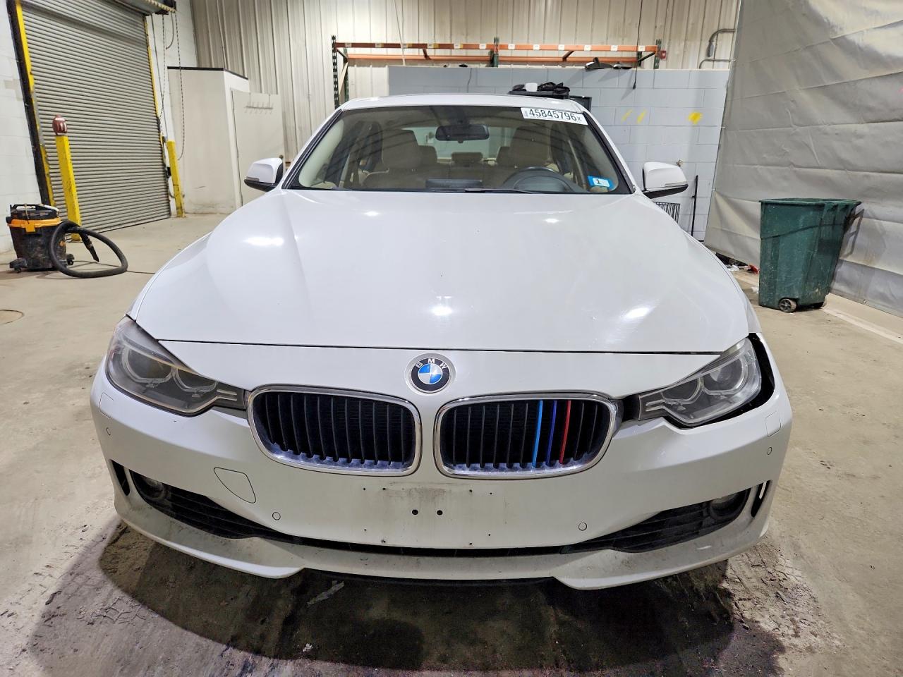 2014 Bmw 335 Xi White vin: WBA3B9G53ENR90291