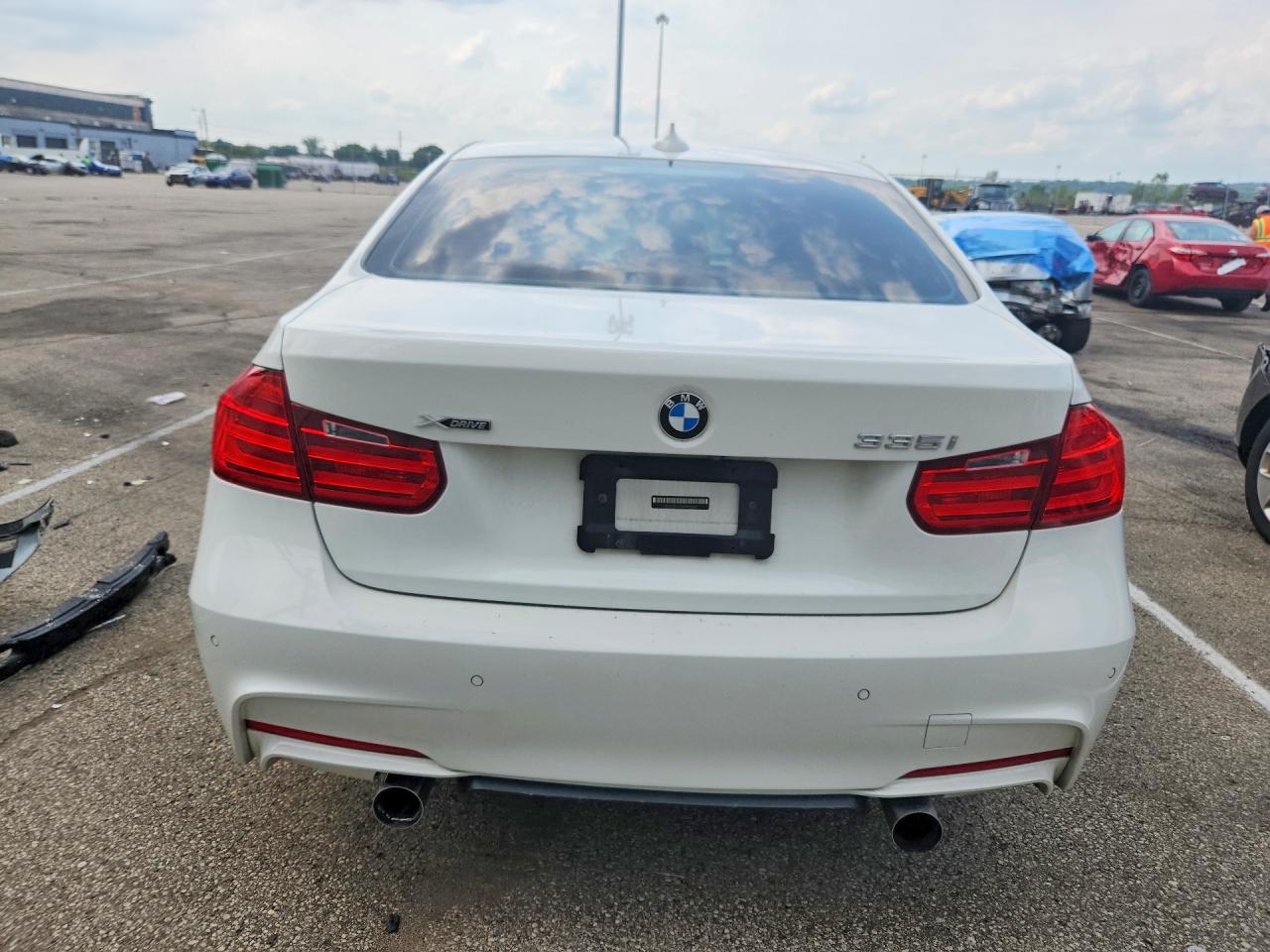 2014 Bmw 335 Xi White vin: WBA3B9G53ENR92638