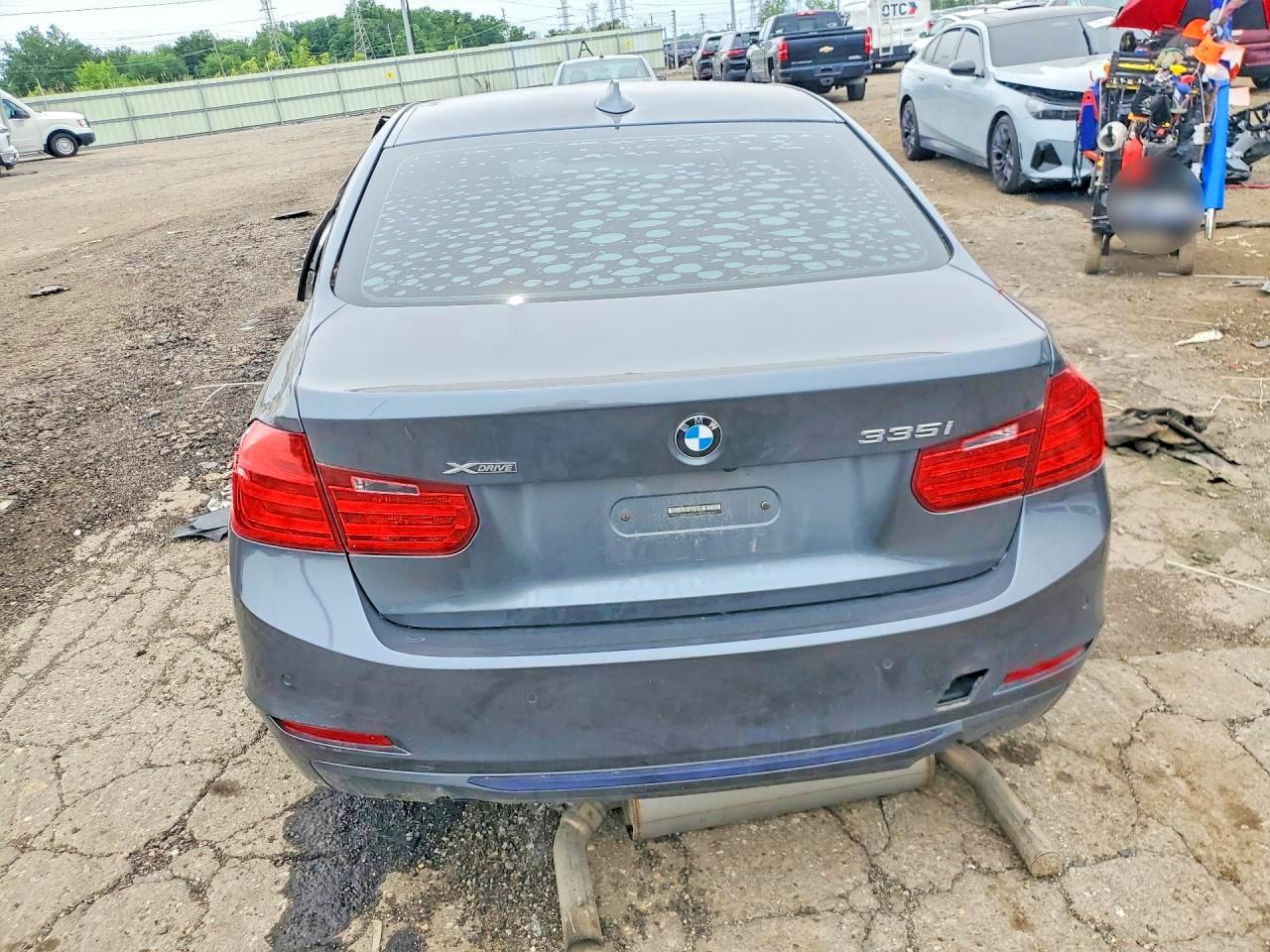 2015 Bmw 335 Xi Серый vin: WBA3B9G53FNR93435