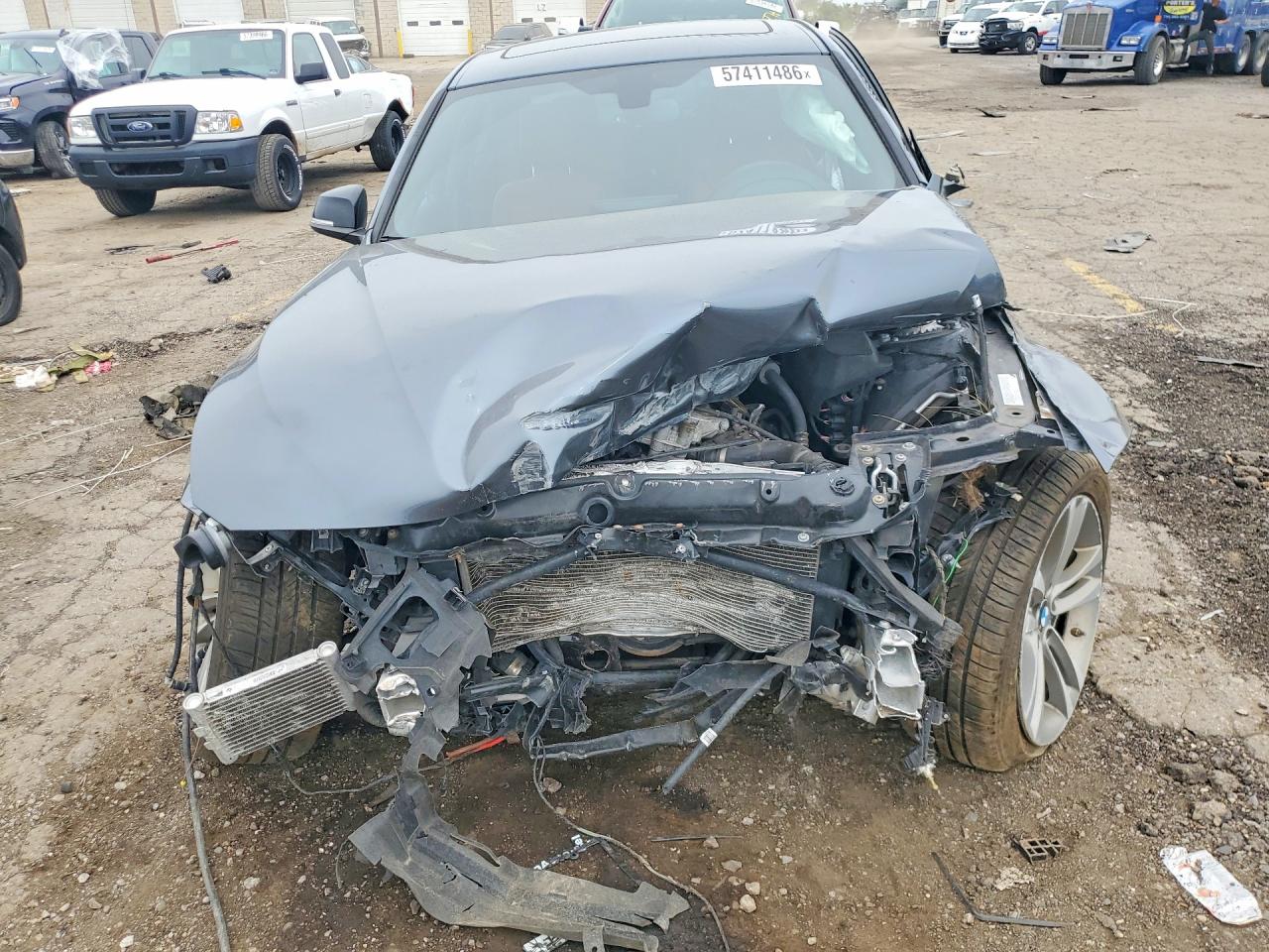 2015 Bmw 335 Xi Серый vin: WBA3B9G53FNR93435