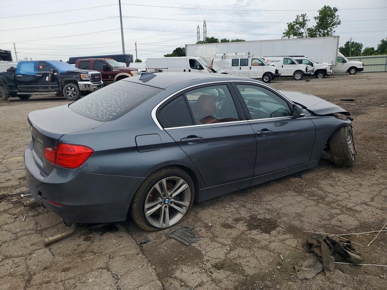 2015 Bmw 335 Xi Серый vin: WBA3B9G53FNR93435