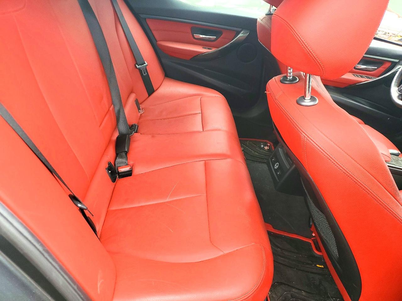 2015 Bmw 335 Xi Серый vin: WBA3B9G53FNR93435