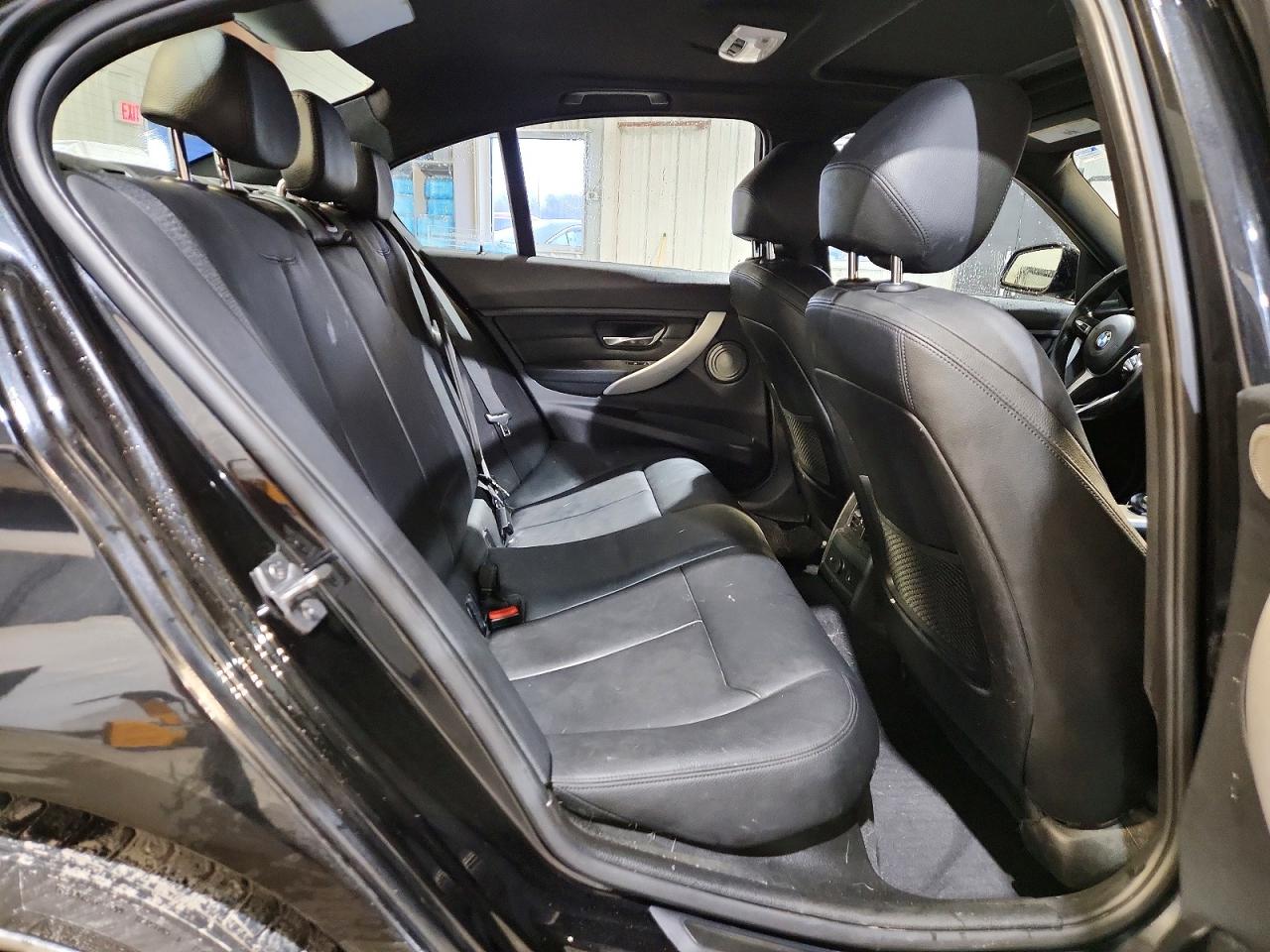 2014 Bmw 335 Xi Black vin: WBA3B9G54ENR92423
