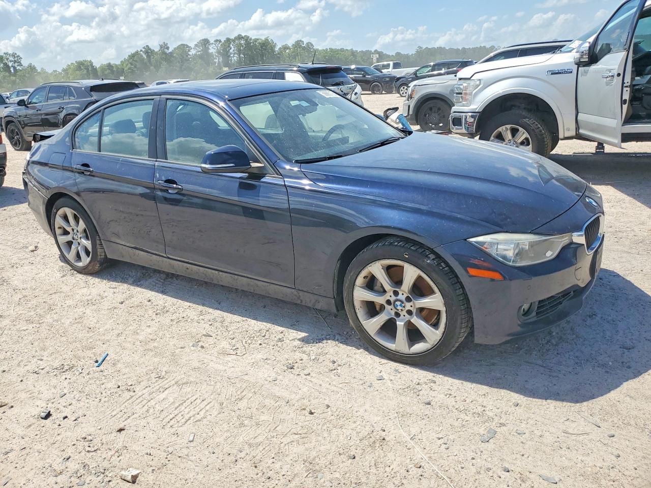2014 Bmw 335 Xi Синий vin: WBA3B9G55ENR92107