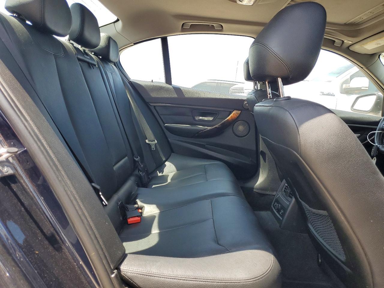 2014 Bmw 335 Xi Синий vin: WBA3B9G55ENR92107