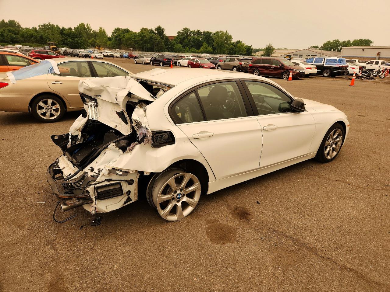 2015 Bmw 335 Xi White vin: WBA3B9G55FNR93954