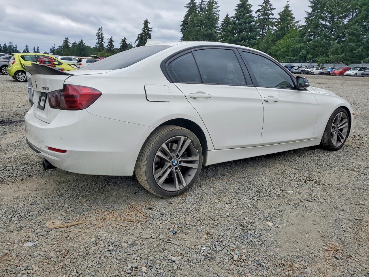 2014 Bmw 335 Xi White vin: WBA3B9G56ENR90513