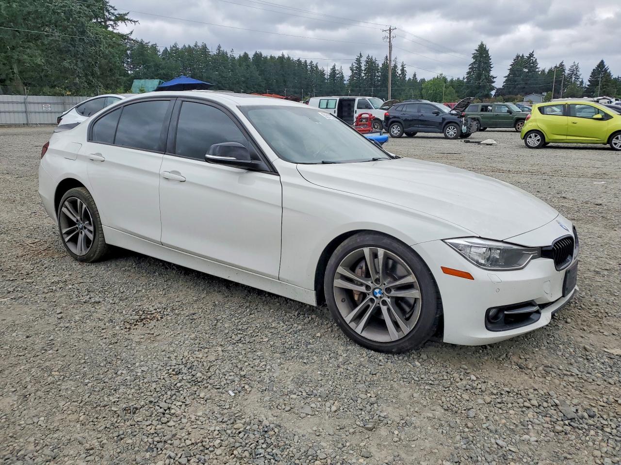 2014 Bmw 335 Xi White vin: WBA3B9G56ENR90513