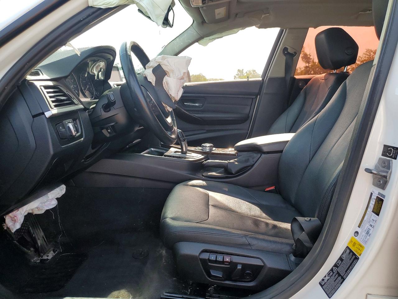 2014 Bmw 335 Xi Белый vin: WBA3B9G57ENR92691
