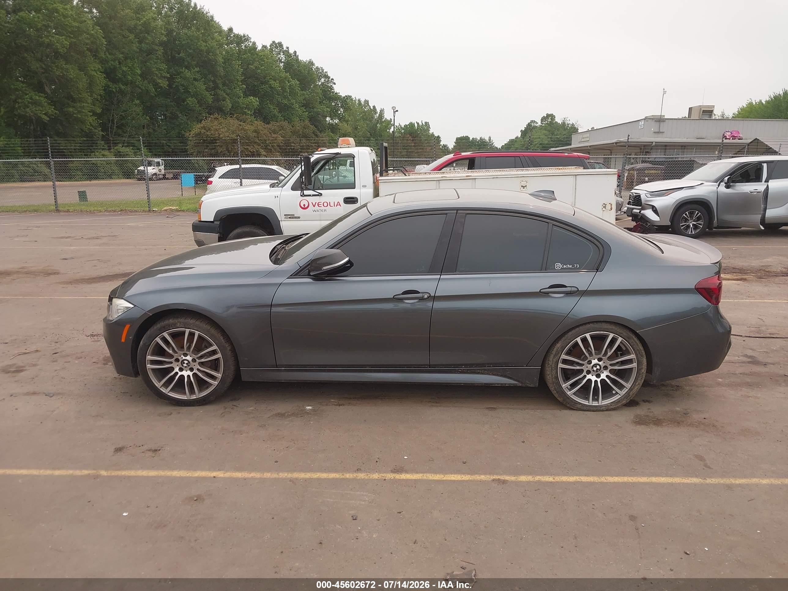 2015 Bmw 335i Xdrive Серый vin: WBA3B9G59FNR93410