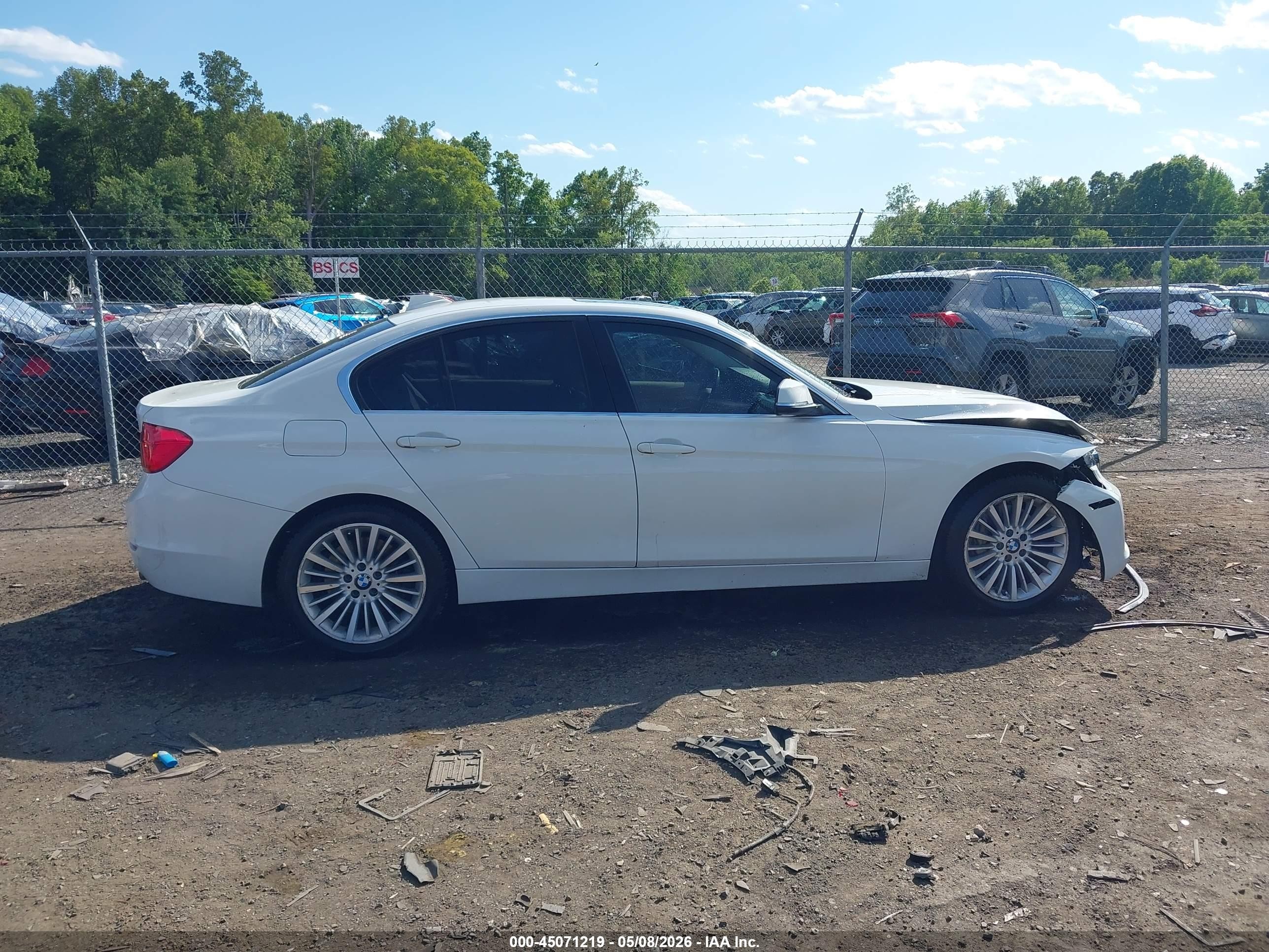 2014 Bmw 335i Xdrive White vin: WBA3B9G5XENR90918