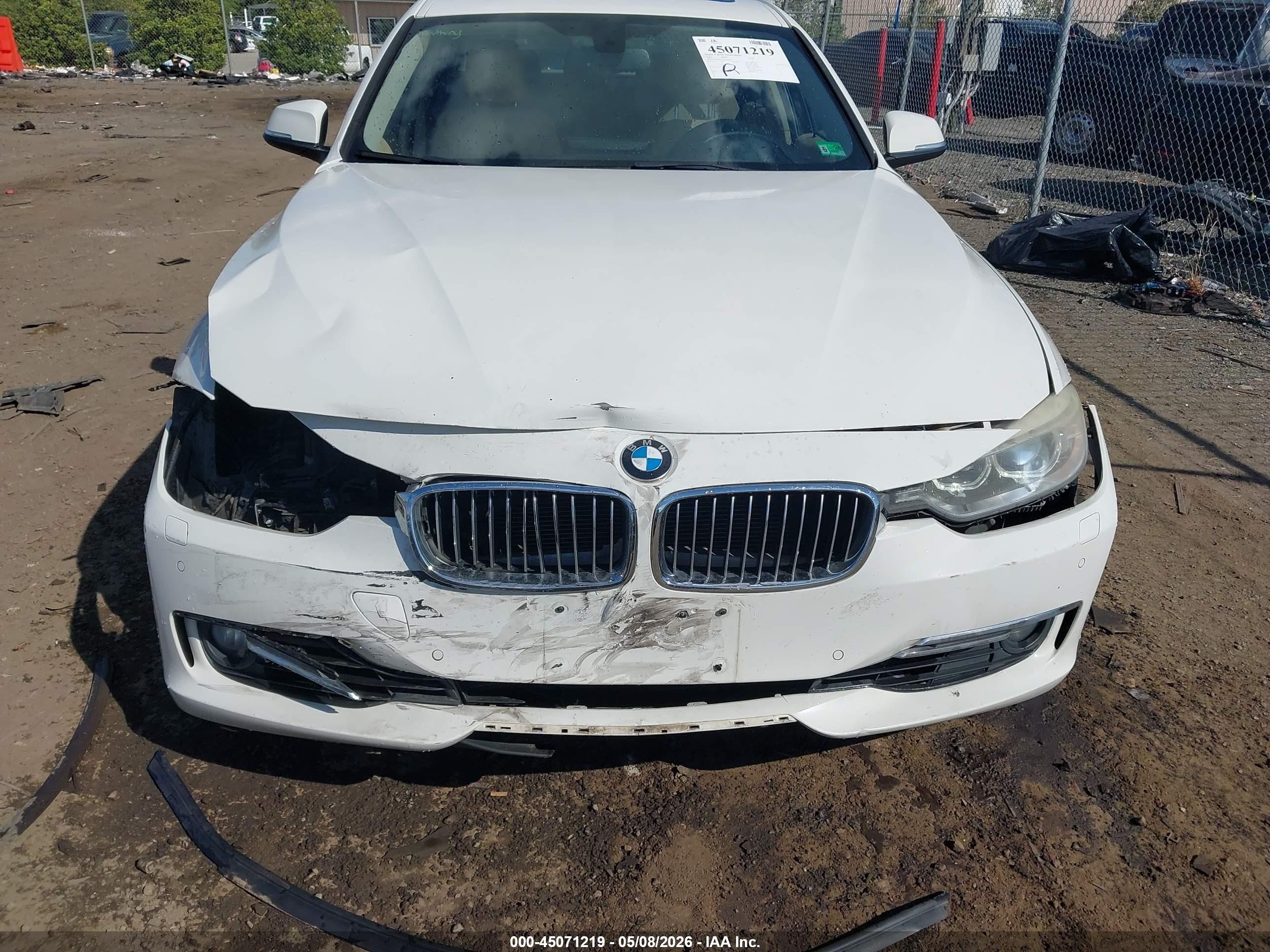 2014 Bmw 335i Xdrive White vin: WBA3B9G5XENR90918