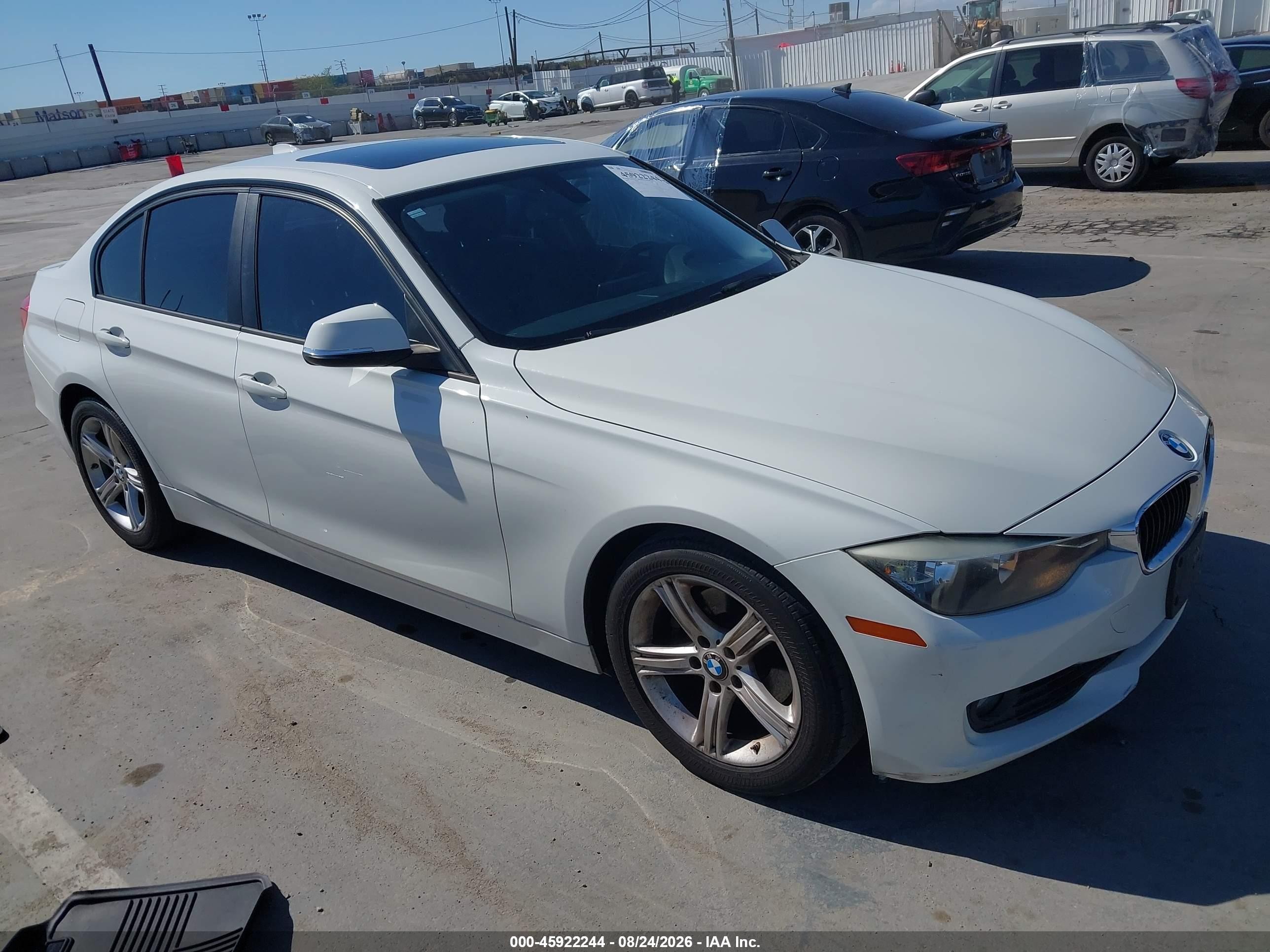 2013 Bmw 328i   White vin: WBA3C1C51DF441136