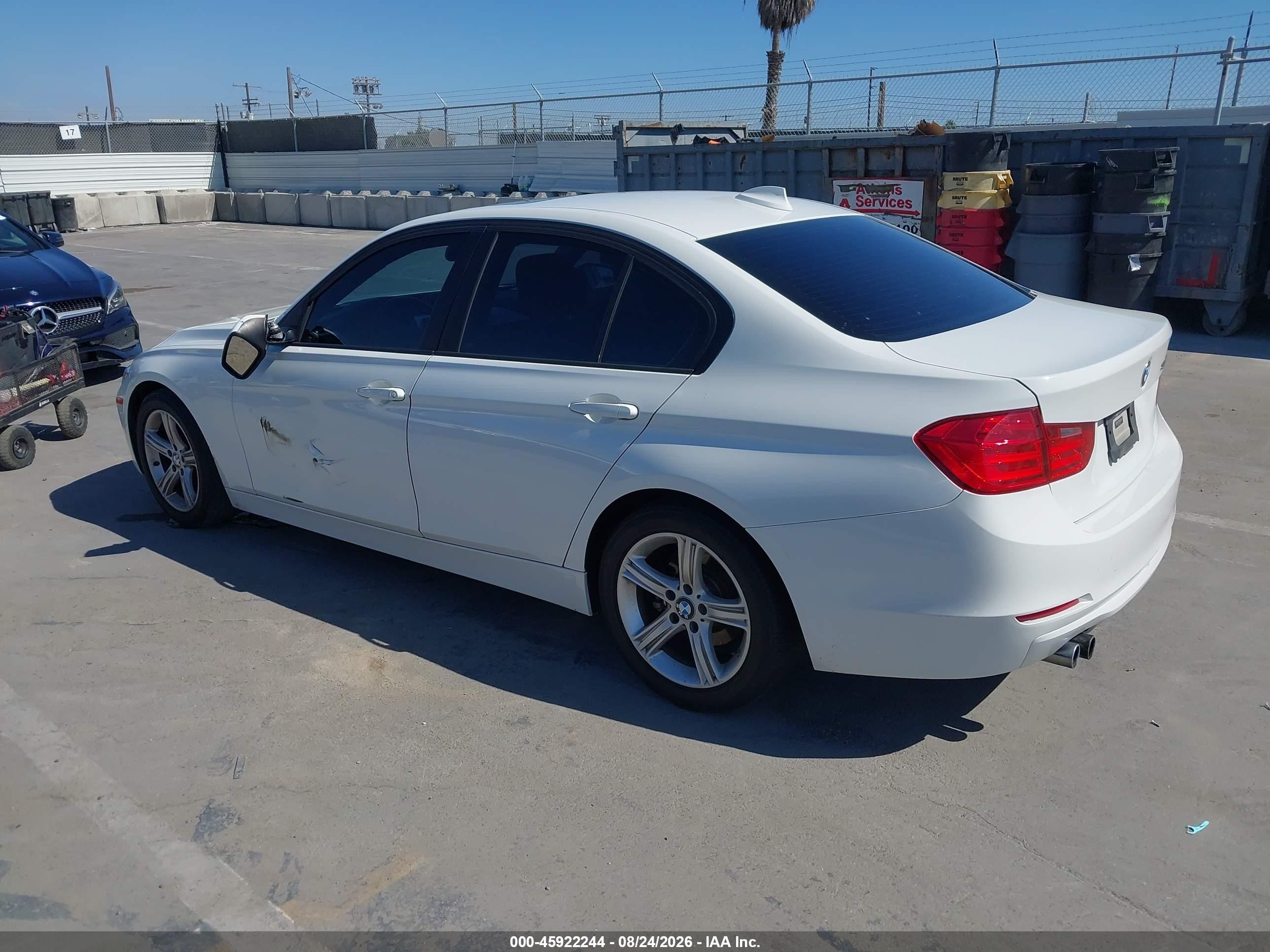 2013 Bmw 328i   White vin: WBA3C1C51DF441136