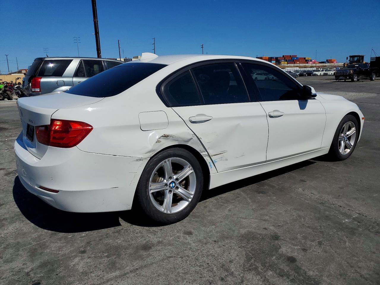 2015 Bmw 328 I Sulev Белый vin: WBA3C1C51FP851173