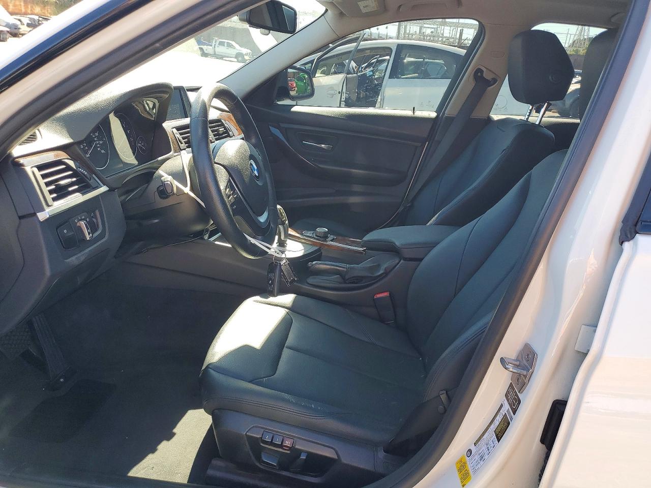 2015 Bmw 328 I Sulev Белый vin: WBA3C1C51FP851173