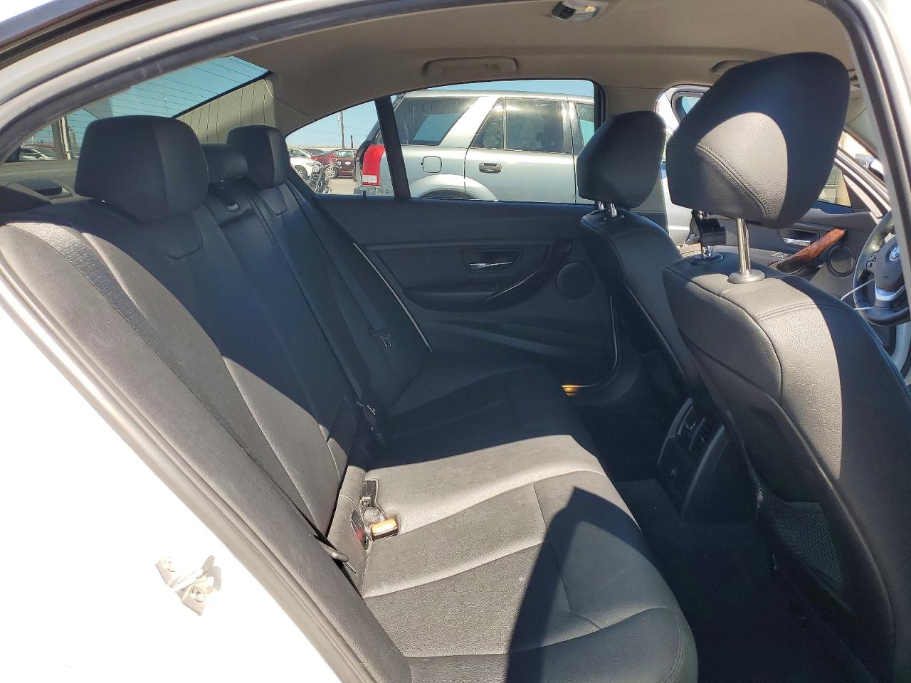 2015 Bmw 328 I Sulev Белый vin: WBA3C1C51FP851173