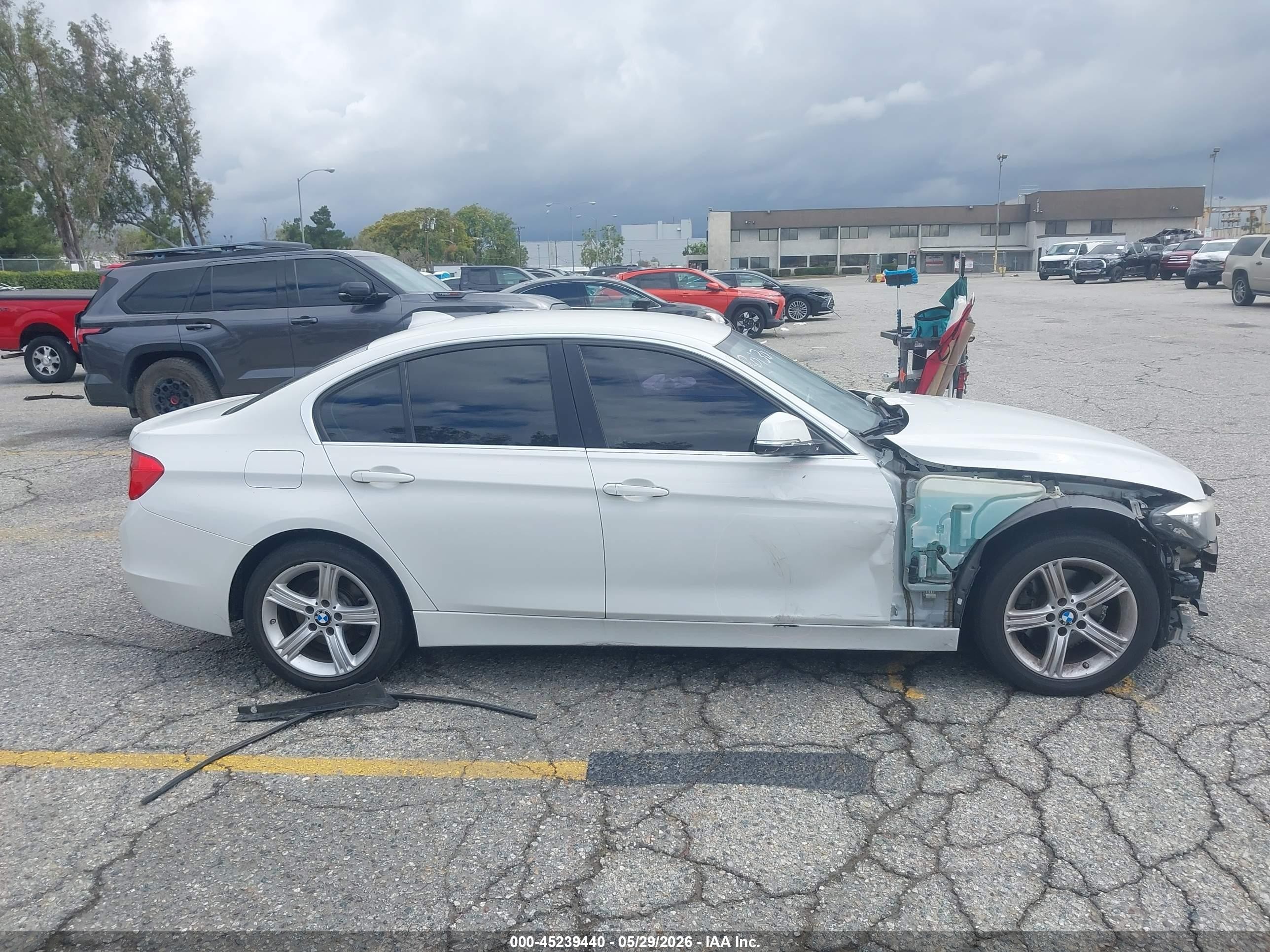 2015 Bmw 328i   White vin: WBA3C1C52FK117882