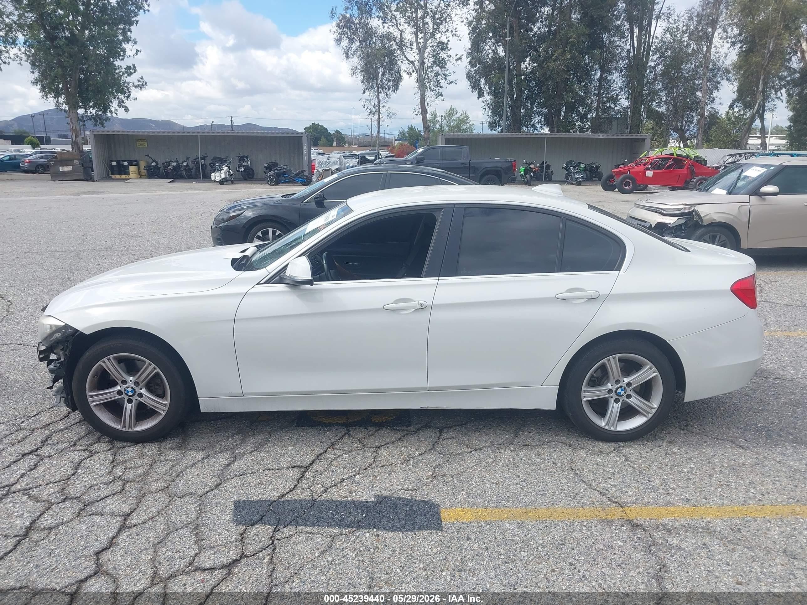 2015 Bmw 328i   White vin: WBA3C1C52FK117882