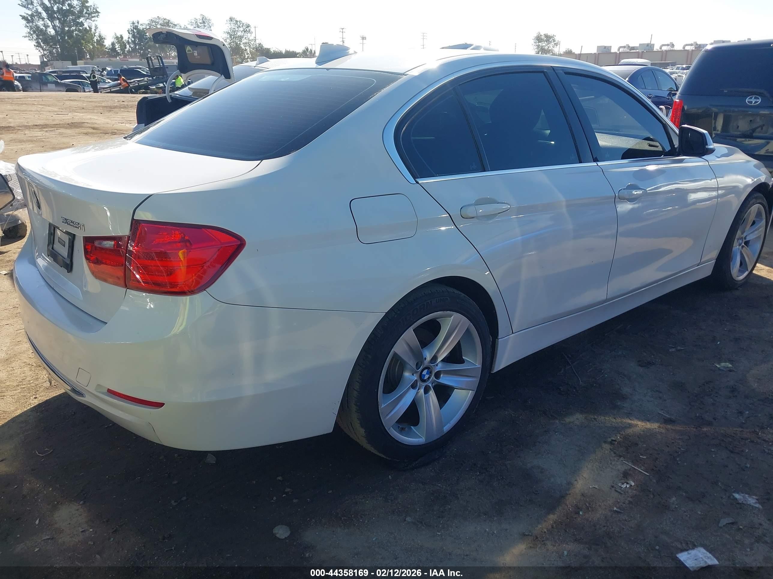 2012 Bmw 328i   White vin: WBA3C1C53CF430878