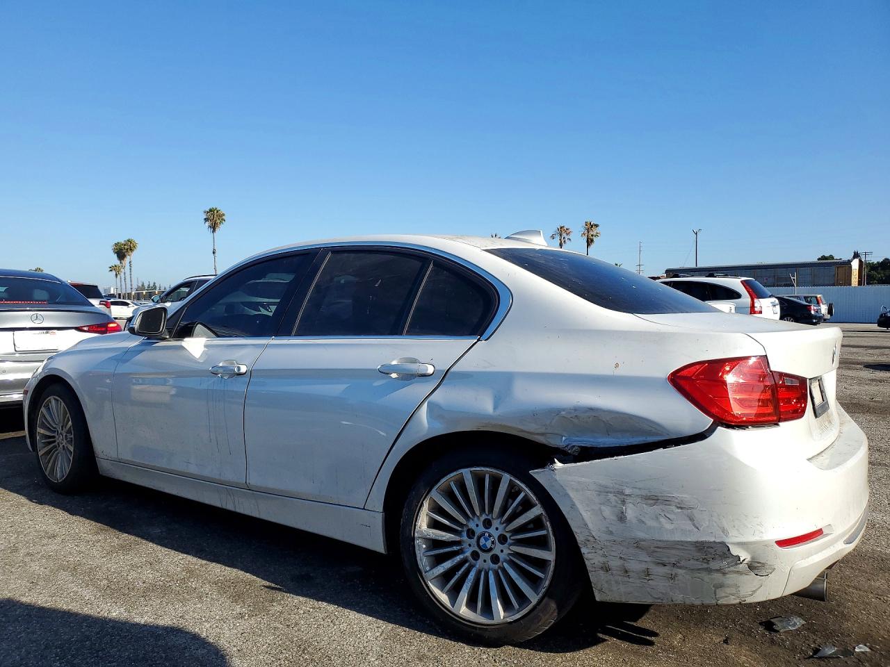 2012 Bmw 328 I Sulev Белый vin: WBA3C1C53CF431870