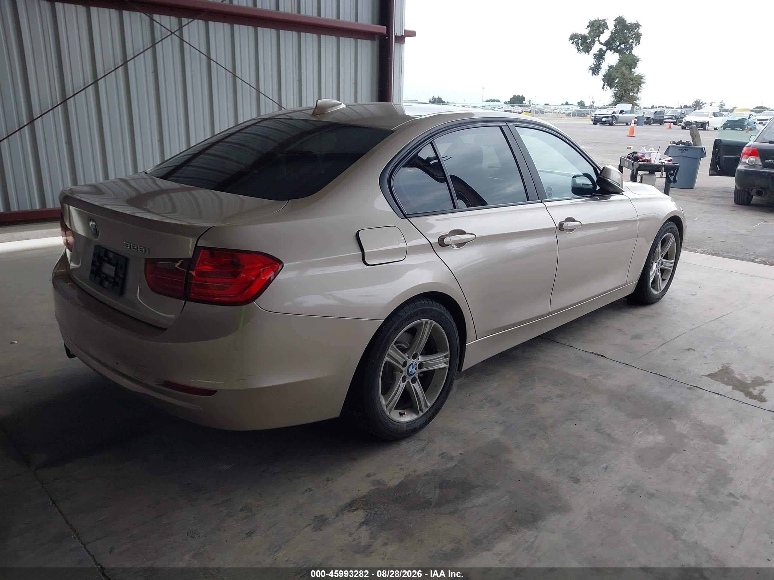 2013 Bmw 328i   Gold vin: WBA3C1C54DF438182