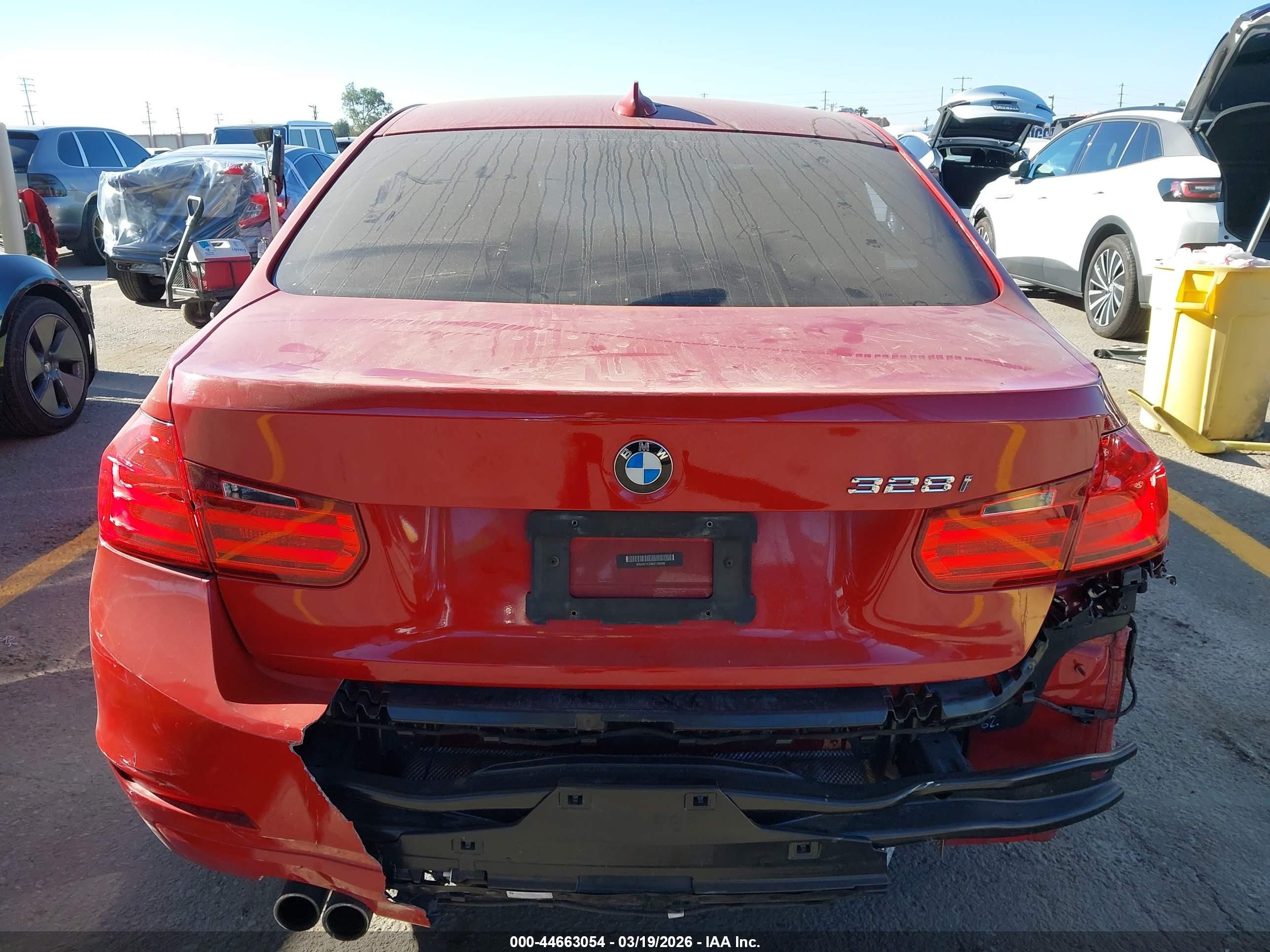 2014 Bmw 328i Красный vin: WBA3C1C54EK109569