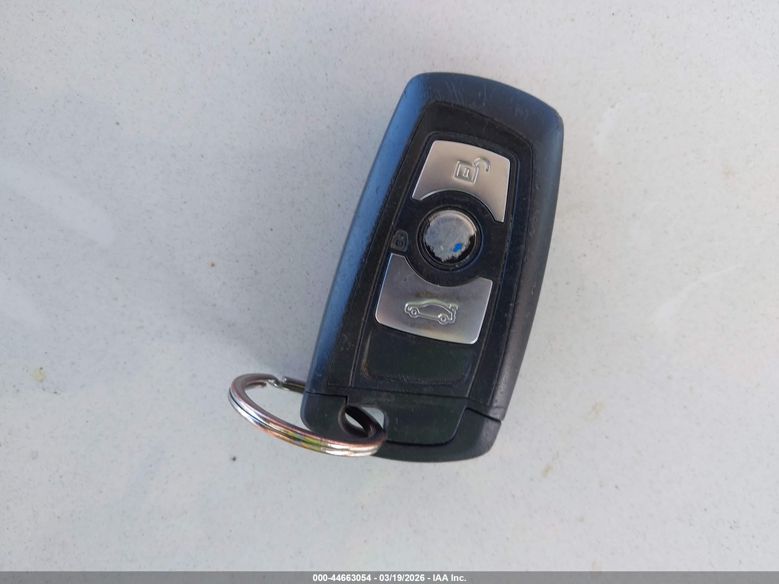 2014 Bmw 328i Красный vin: WBA3C1C54EK109569