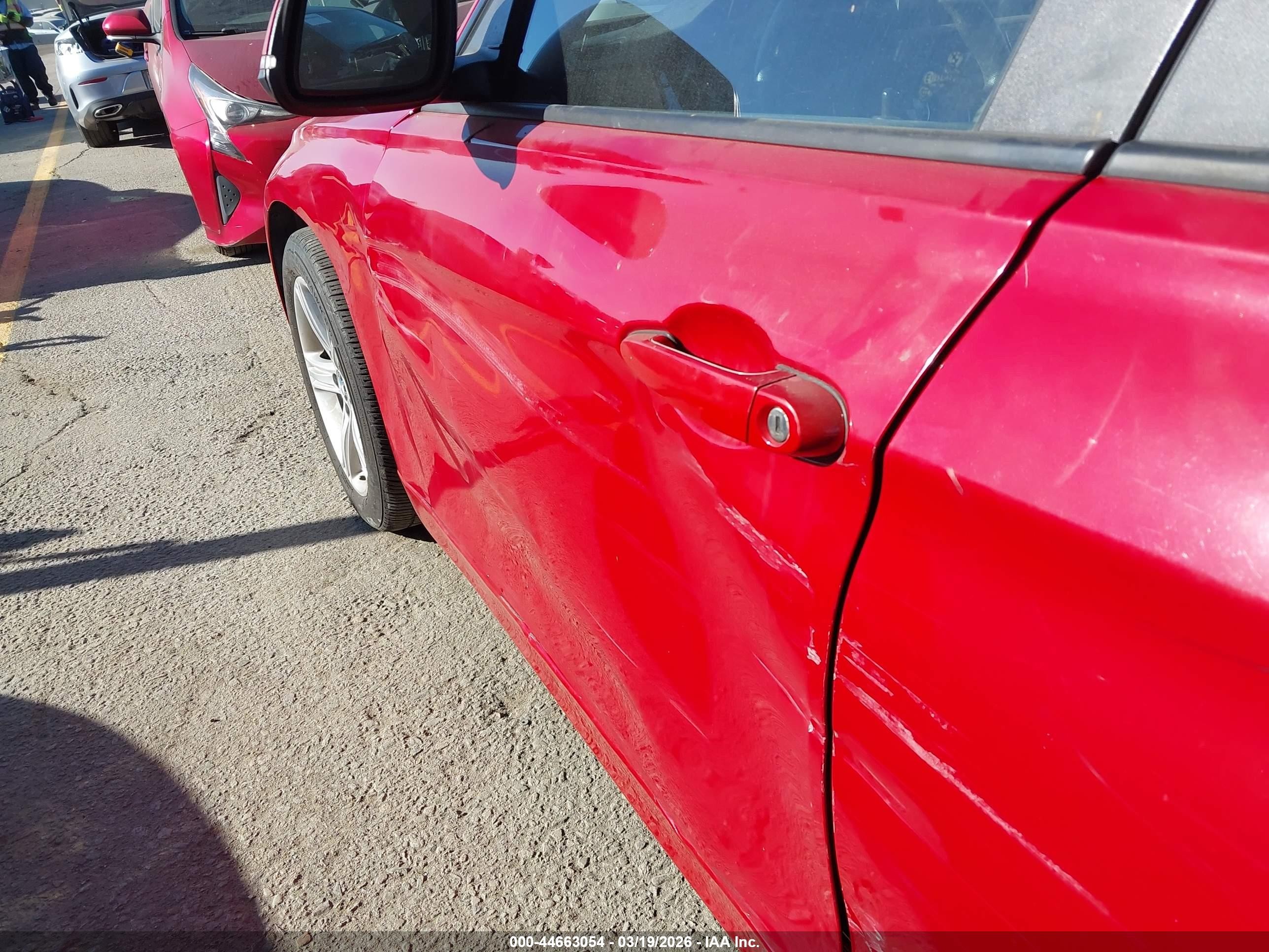 2014 Bmw 328i Красный vin: WBA3C1C54EK109569