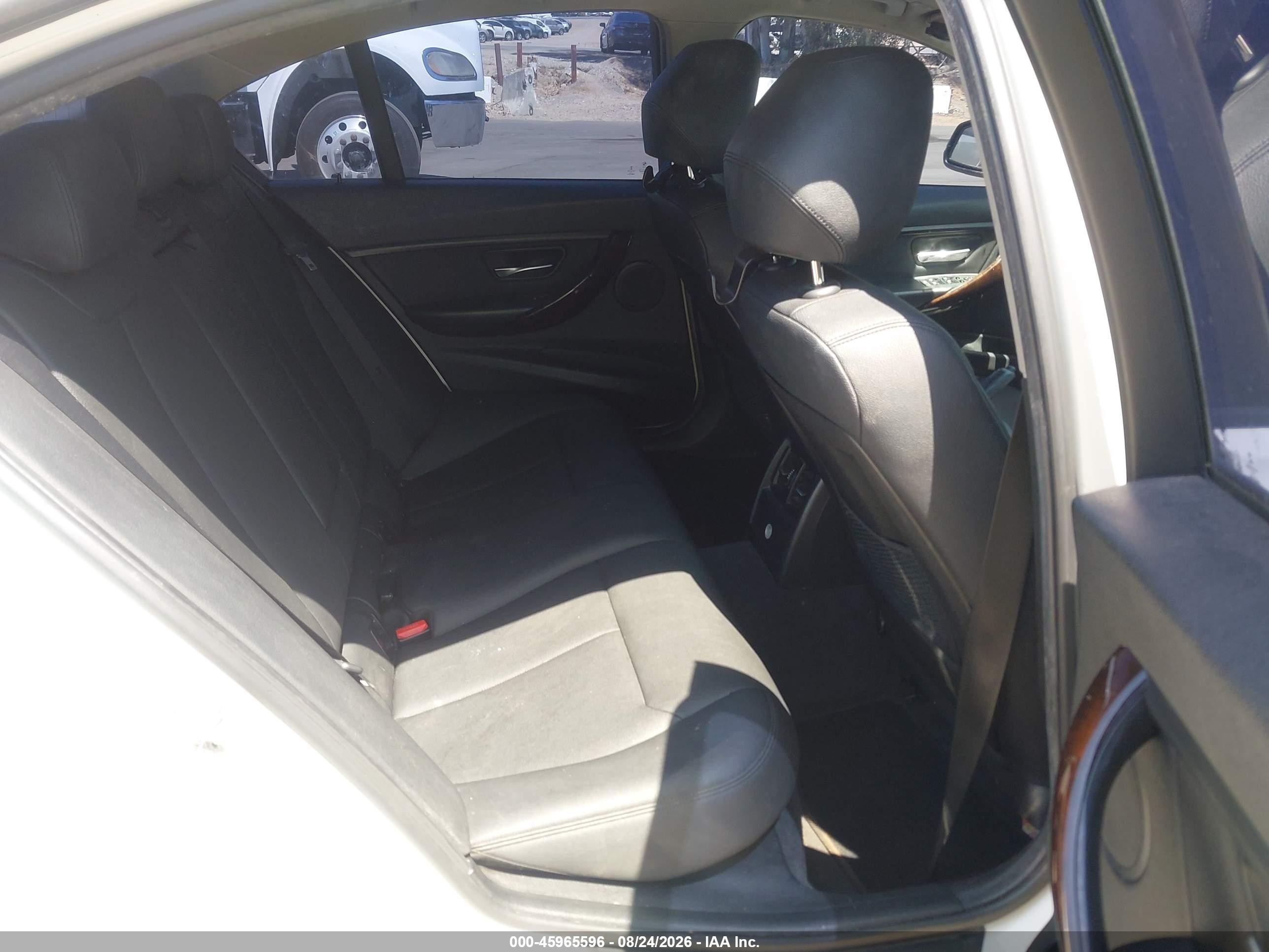 2015 Bmw 328i   White vin: WBA3C1C54FK122484