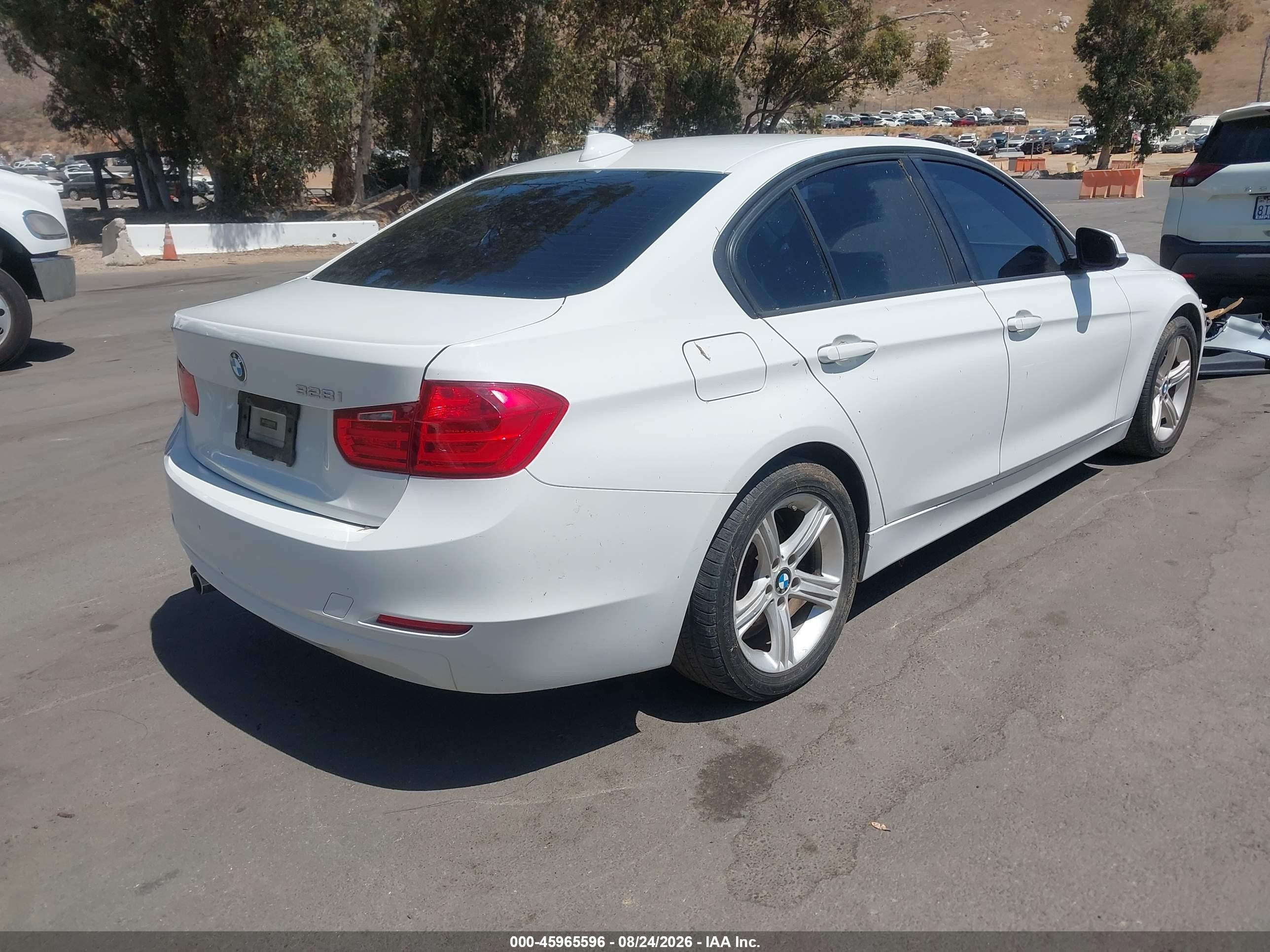 2015 Bmw 328i   White vin: WBA3C1C54FK122484