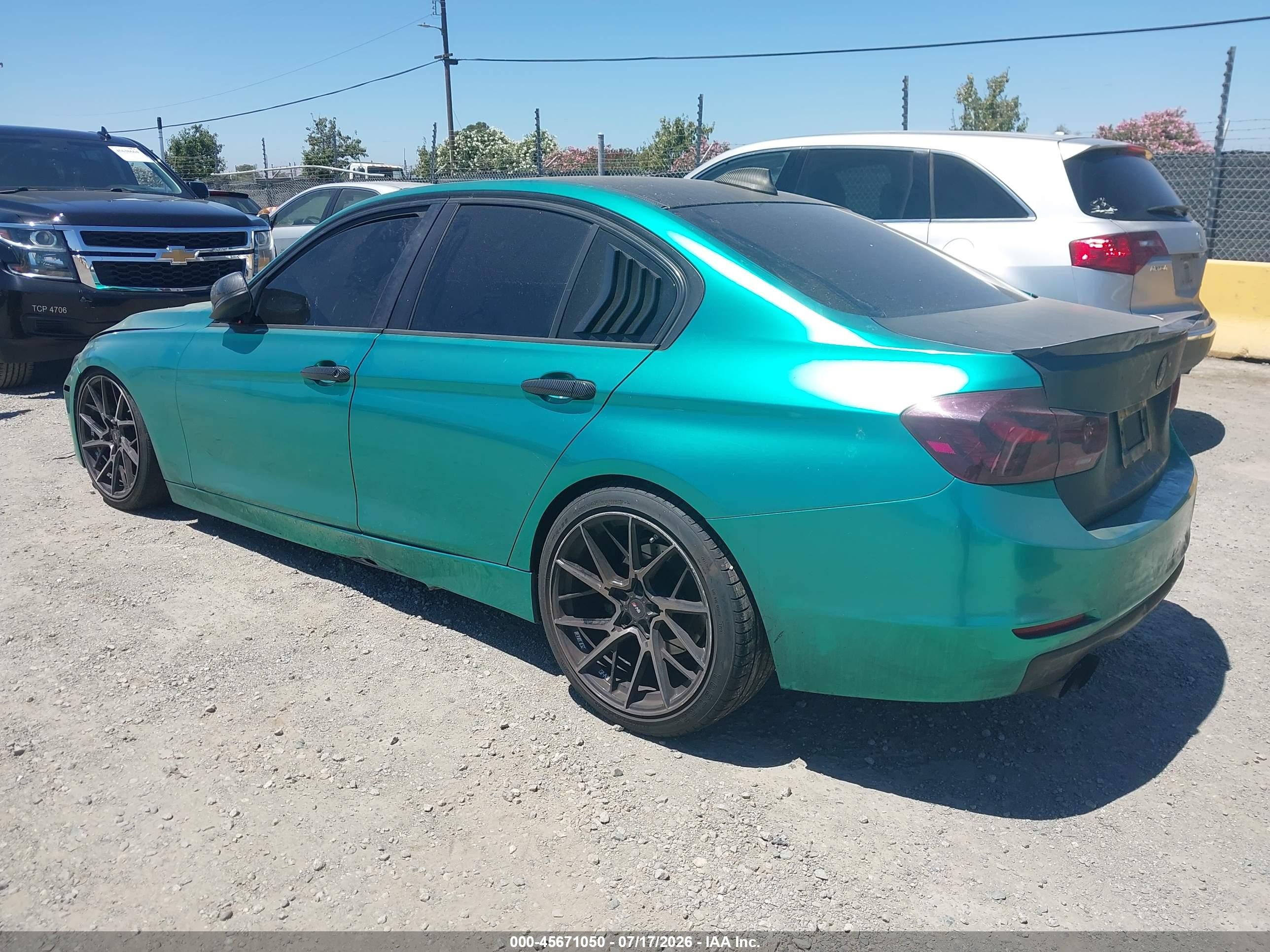 2014 Bmw 328i   Зеленый vin: WBA3C1C55EK115543