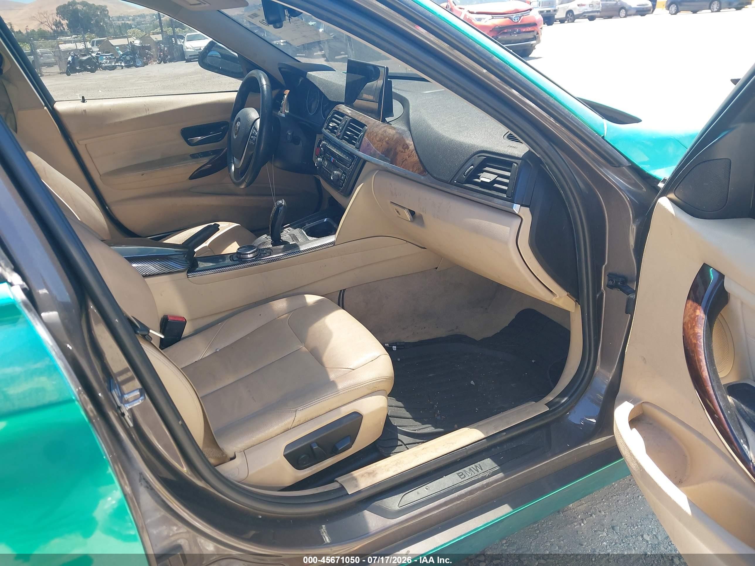 2014 Bmw 328i   Зеленый vin: WBA3C1C55EK115543