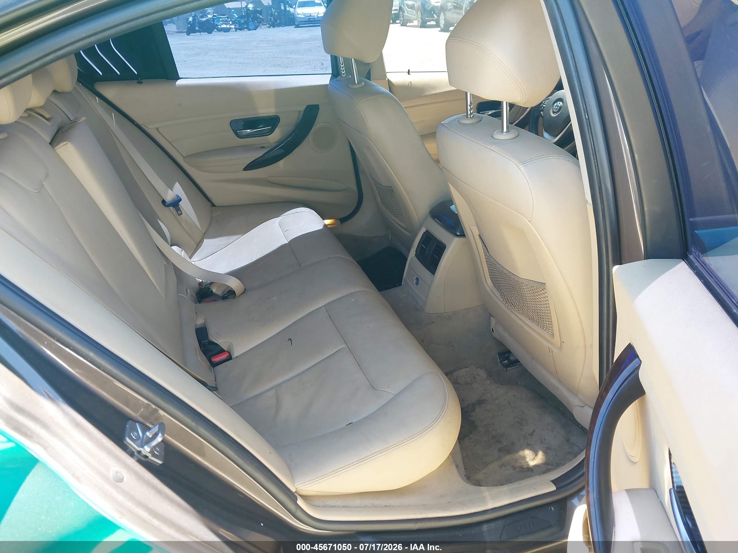 2014 Bmw 328i   Зеленый vin: WBA3C1C55EK115543