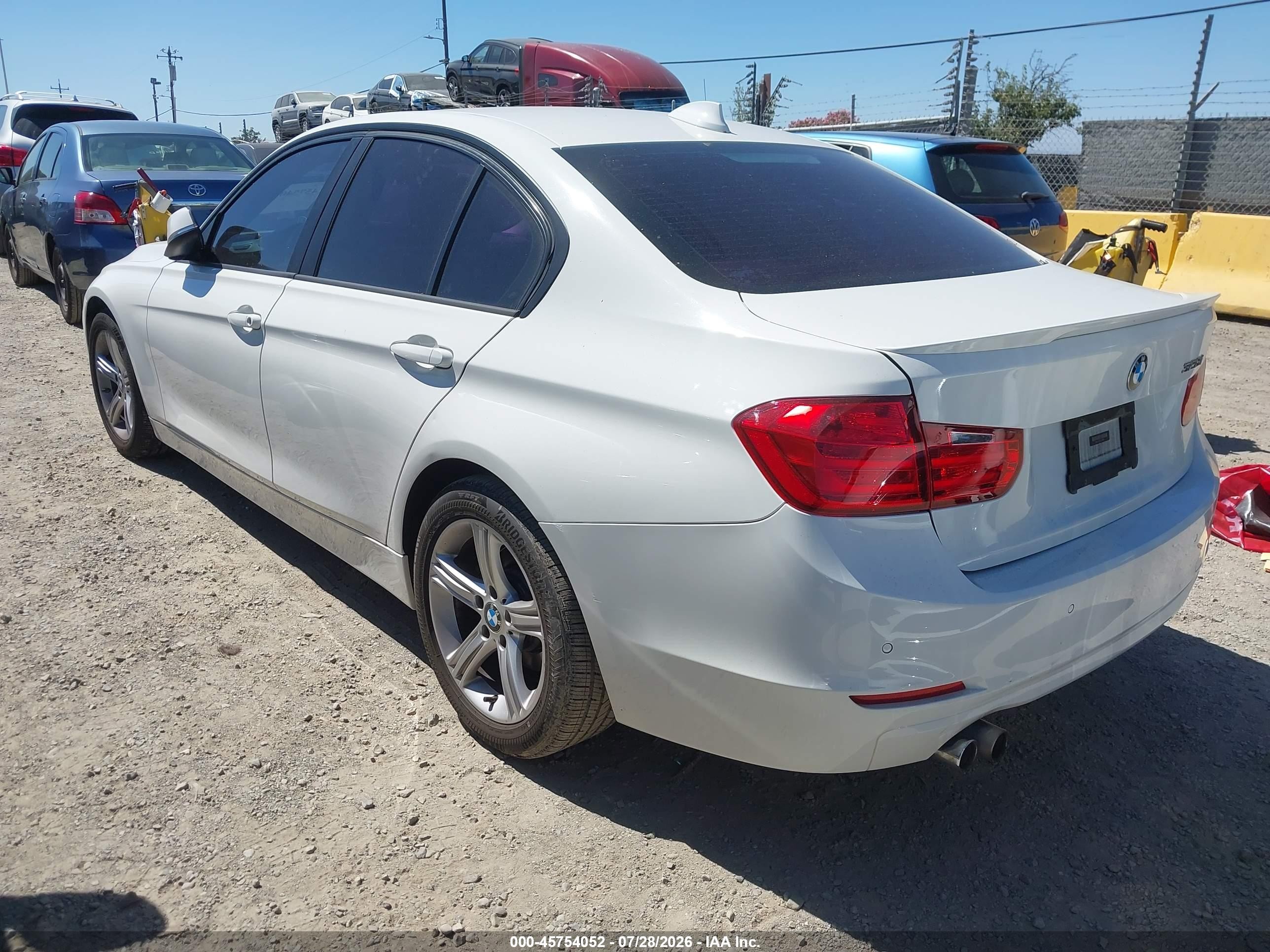 2015 Bmw 328i   White vin: WBA3C1C55FK121828