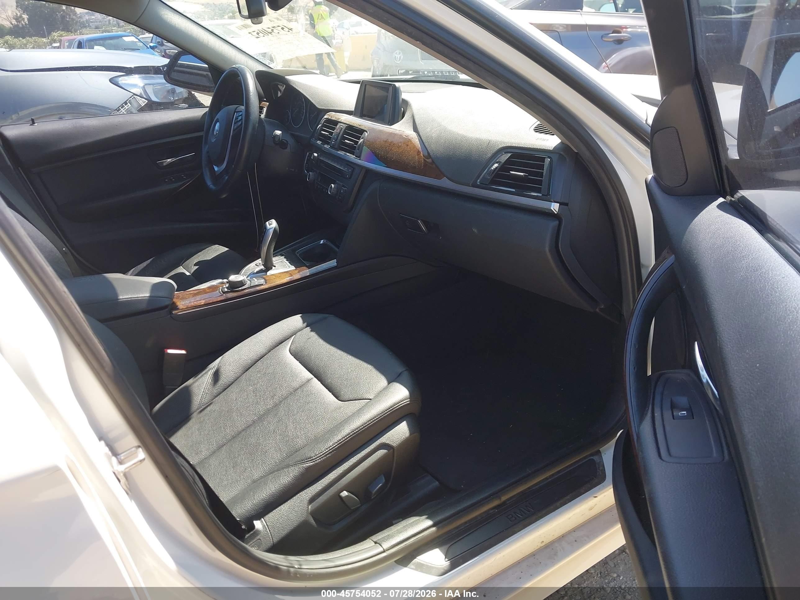 2015 Bmw 328i   White vin: WBA3C1C55FK121828