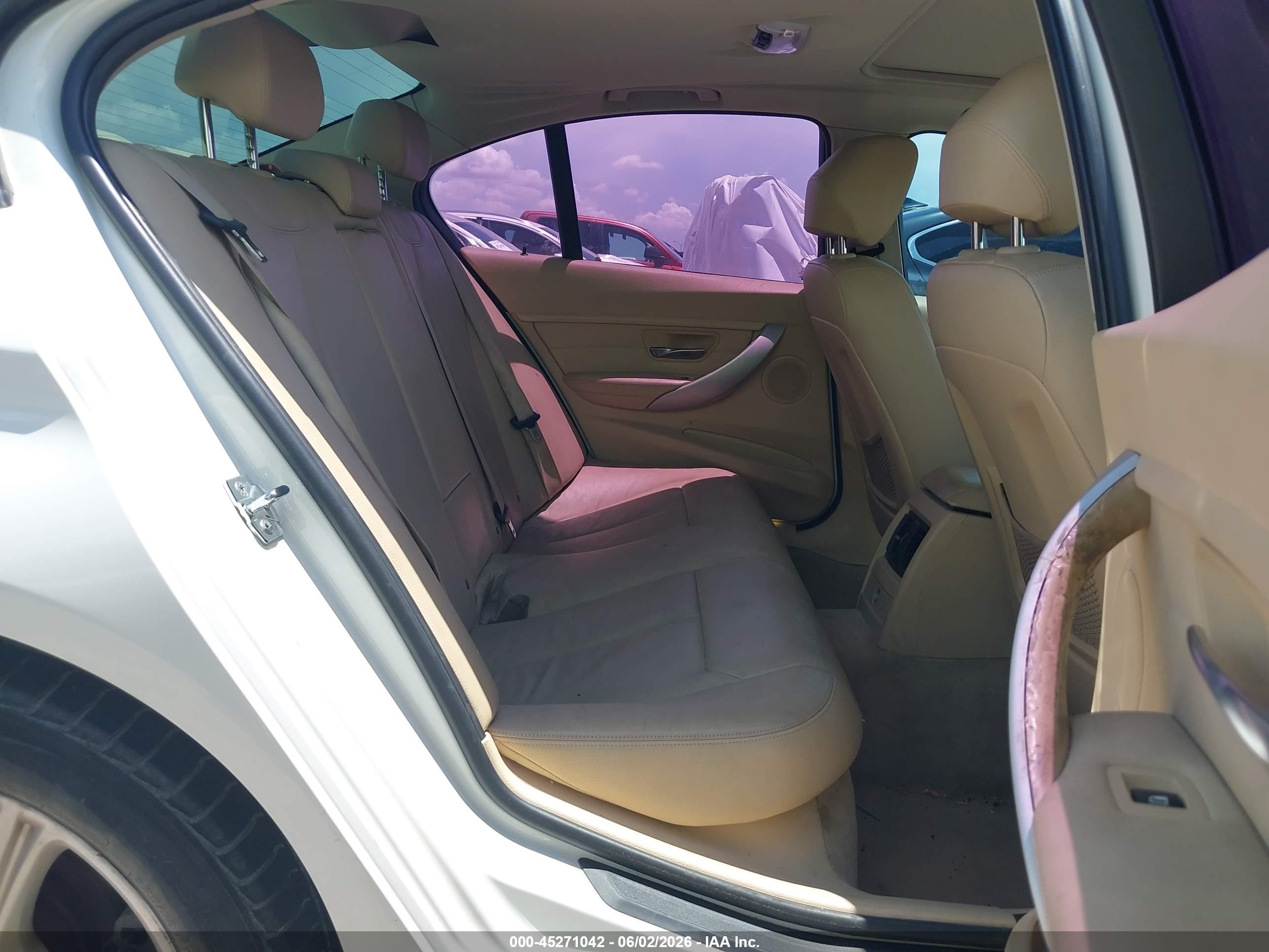 2012 Bmw 328i   White vin: WBA3C1C56CF430941