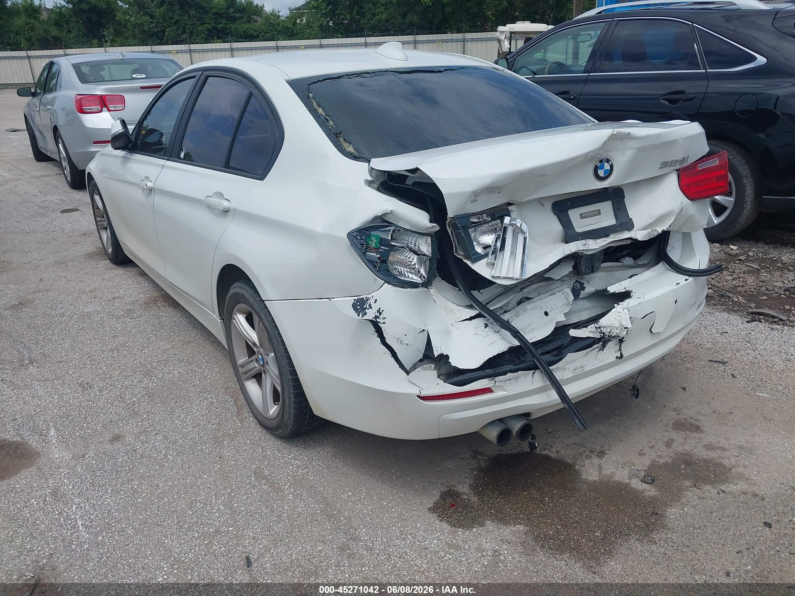 2012 Bmw 328i   White vin: WBA3C1C56CF430941