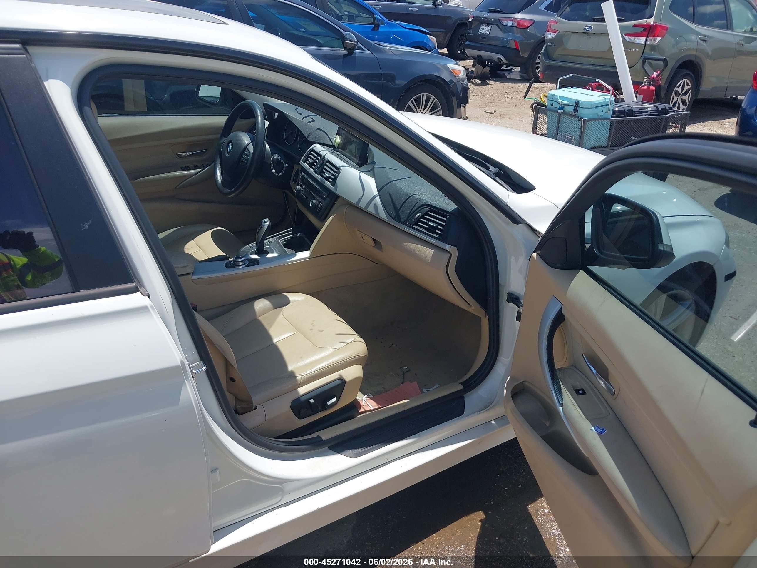 2012 Bmw 328i   White vin: WBA3C1C56CF430941
