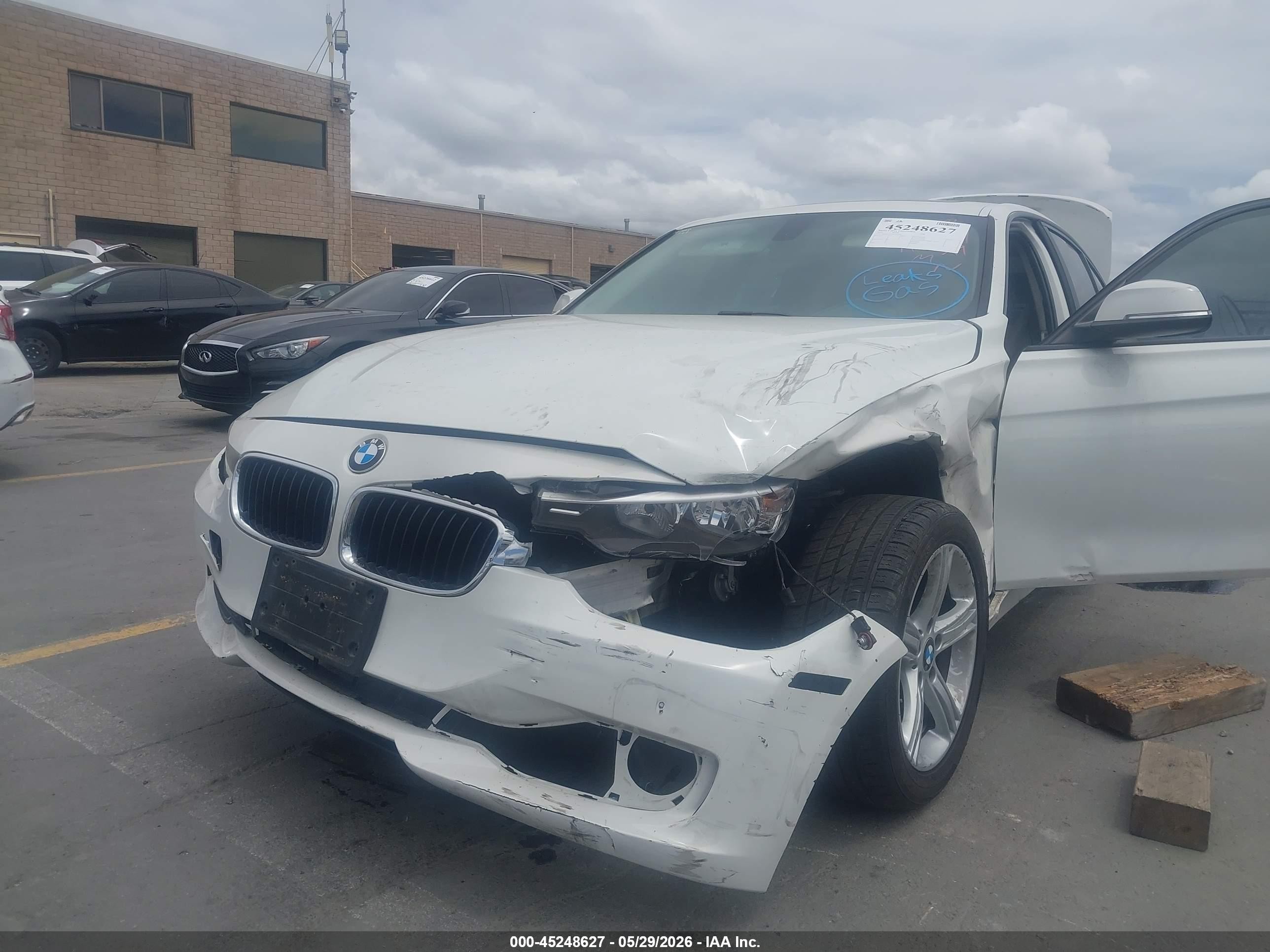 2012 Bmw 328i   White vin: WBA3C1C56CF433550