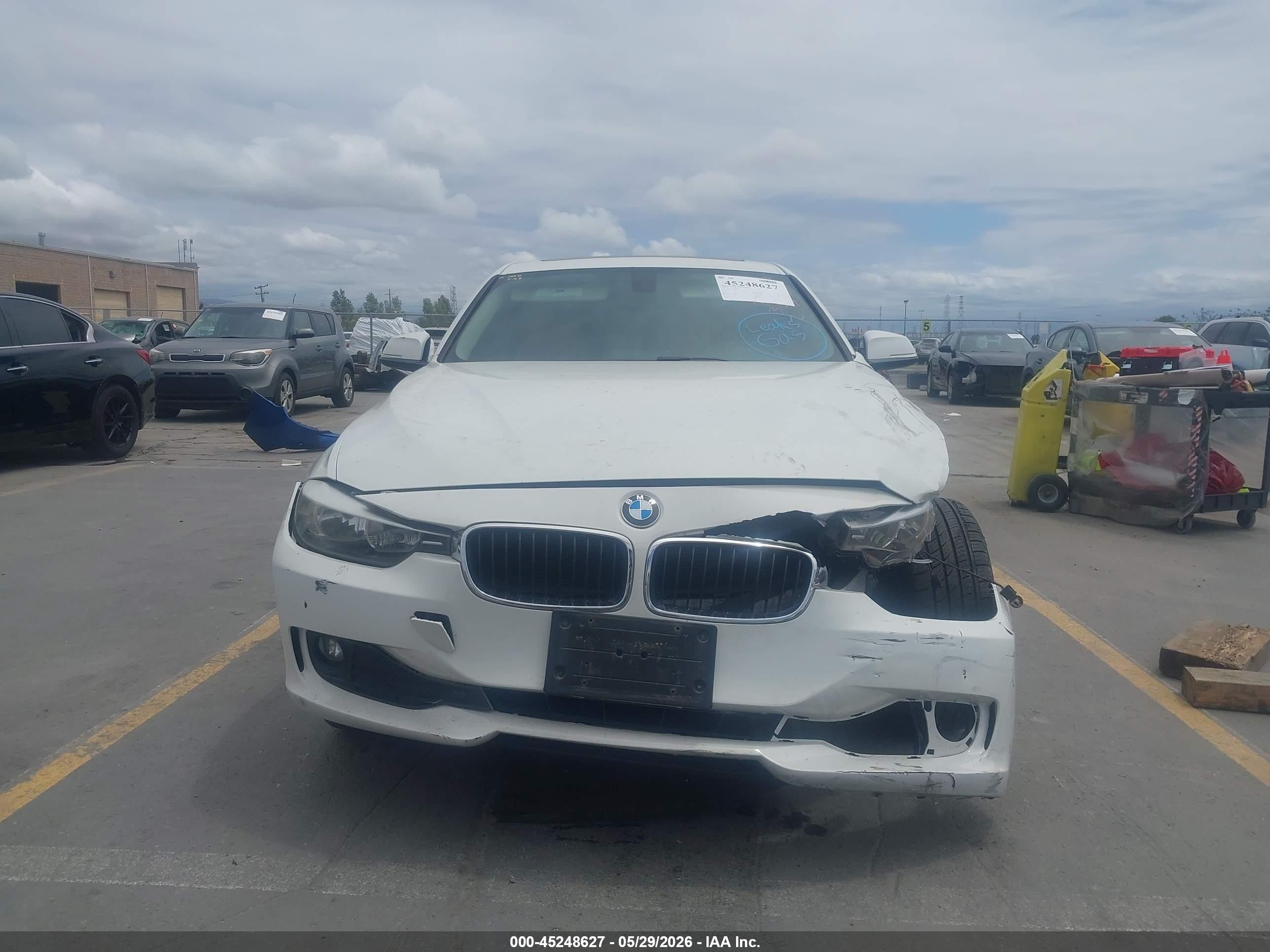 2012 Bmw 328i   White vin: WBA3C1C56CF433550