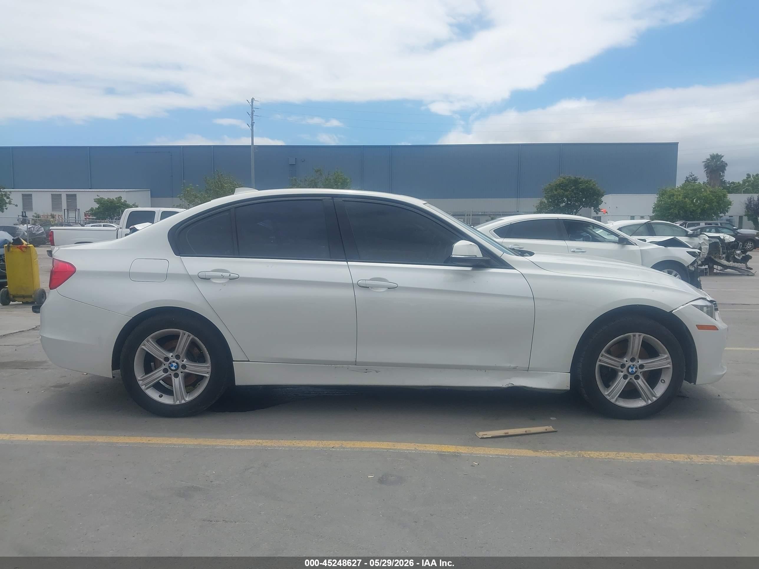 2012 Bmw 328i   White vin: WBA3C1C56CF433550