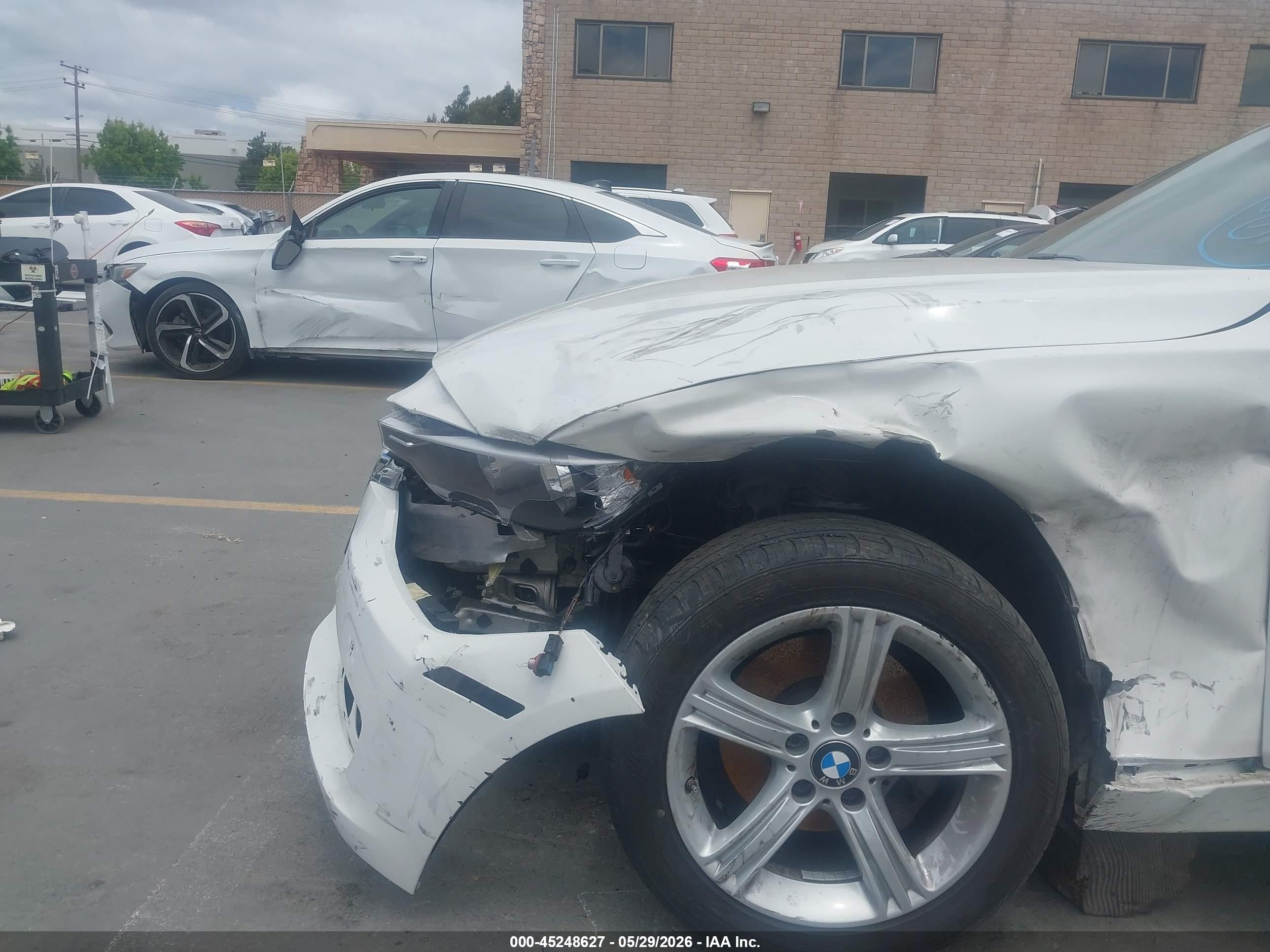 2012 Bmw 328i   White vin: WBA3C1C56CF433550