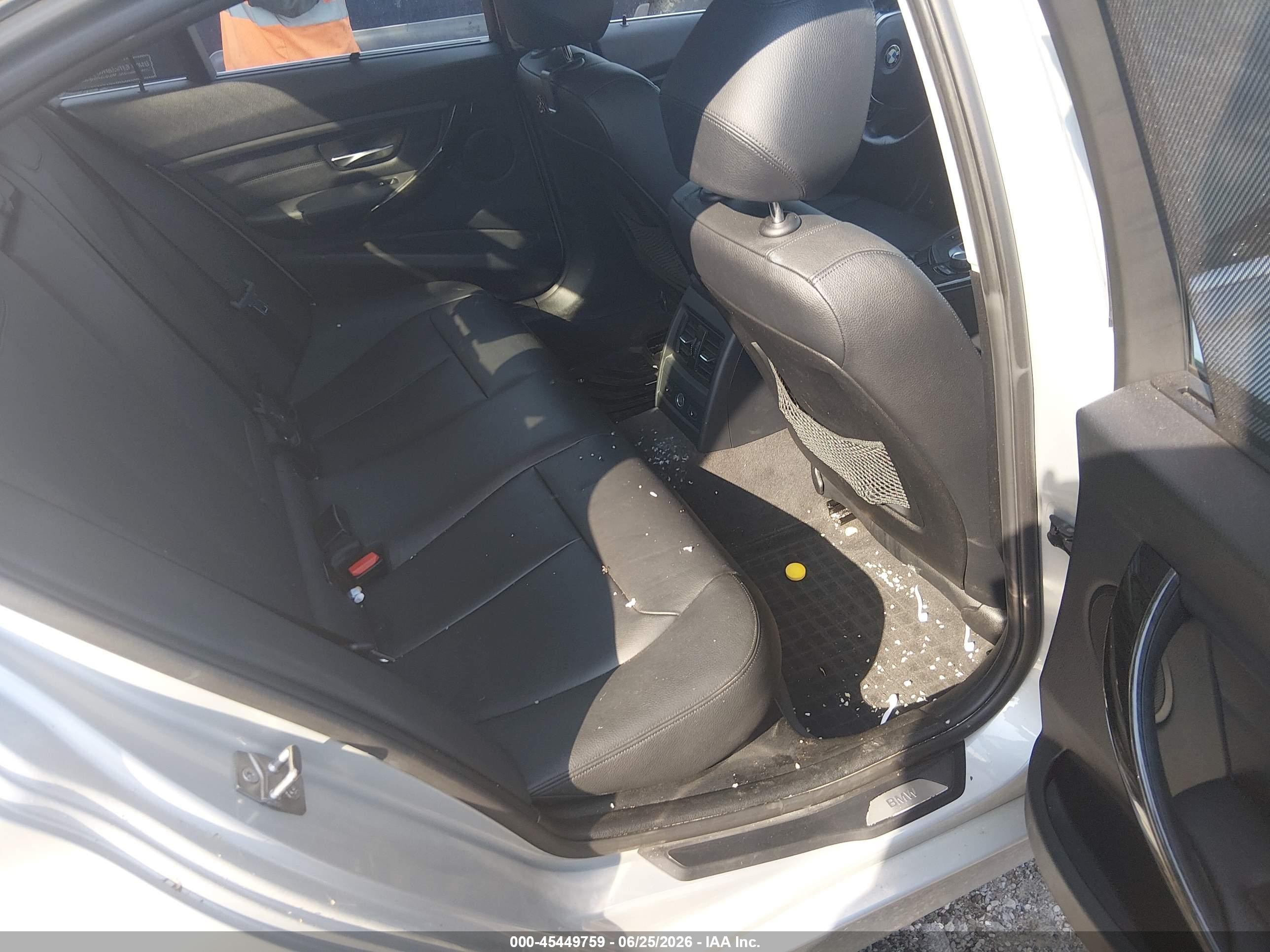 2013 Bmw 328i   Silver vin: WBA3C1C56DF443559