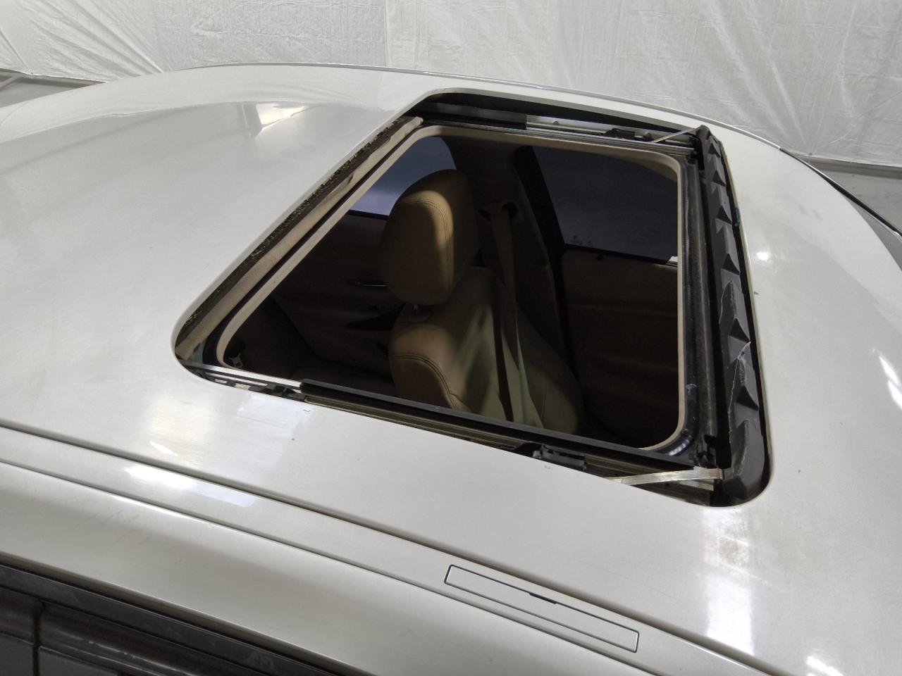 2015 Bmw 328 I Sulev White vin: WBA3C1C56FK119229 Damage: Roof, Dent(S) W/ Paint Dmg, 1/2 To 1 Inch