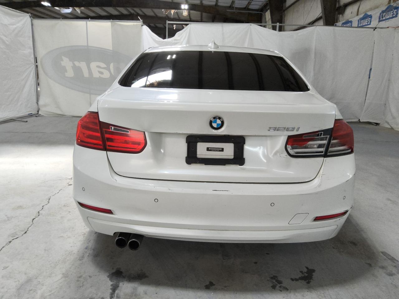 2015 Bmw 328 I Sulev White vin: WBA3C1C56FK119229 Damage: Right Tail Light, Broken, Replacement Required
