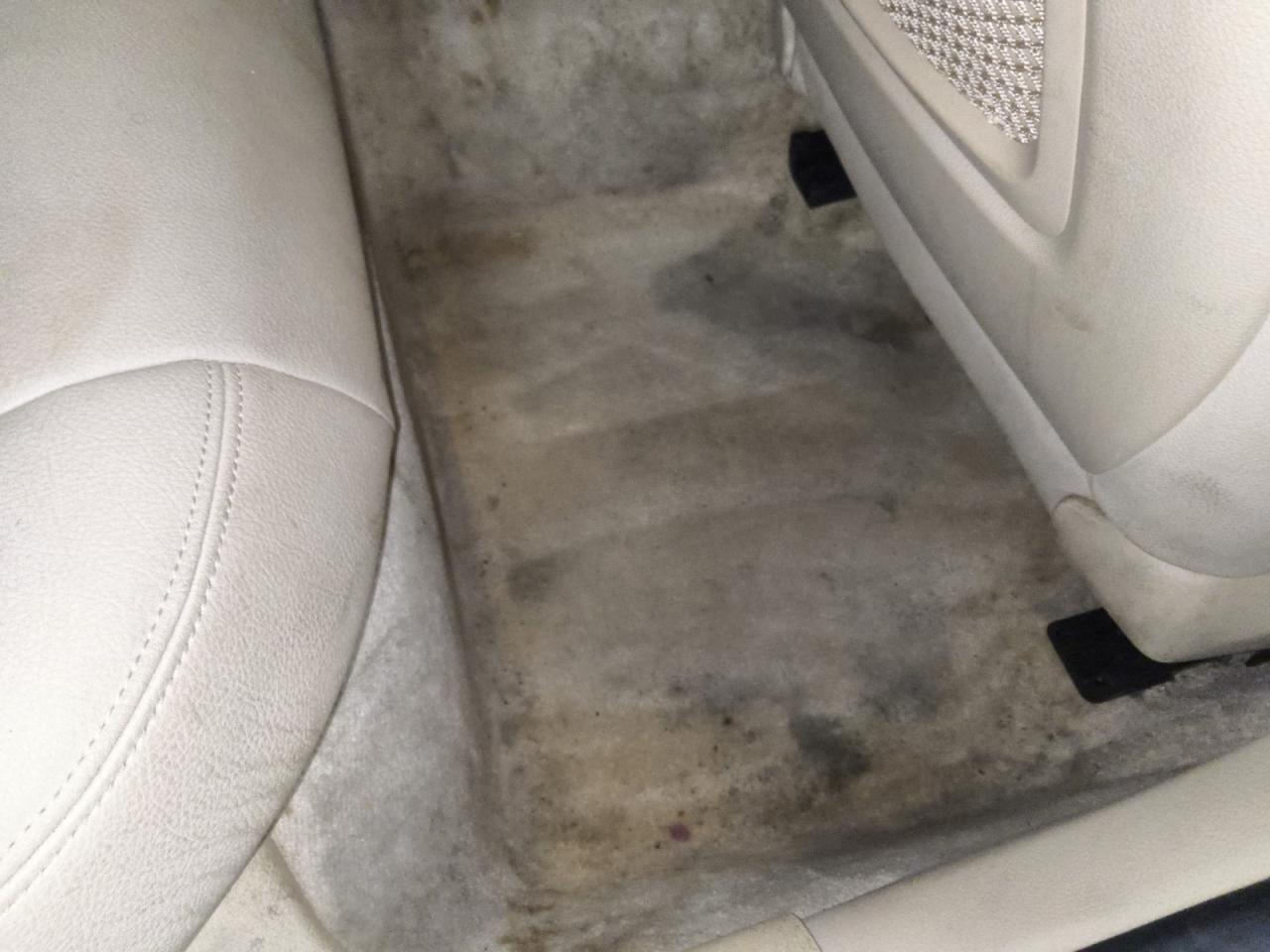 2015 Bmw 328 I Sulev White vin: WBA3C1C56FK119229 Damage: Right Rear Carpet, Stained, Permanent