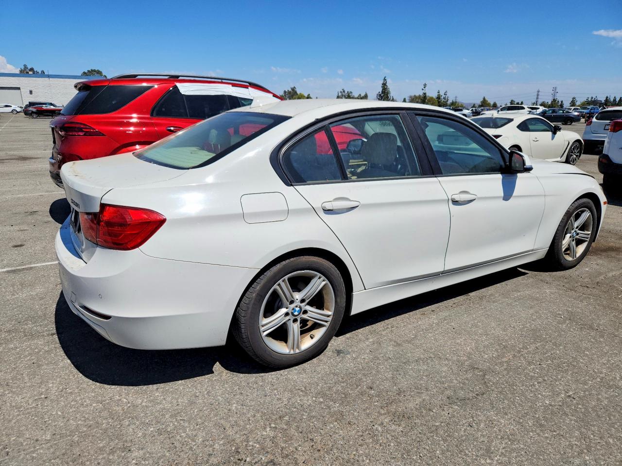 2015 Bmw 3 Series 320i Xdrive White vin: WBA3C1C56FK122549